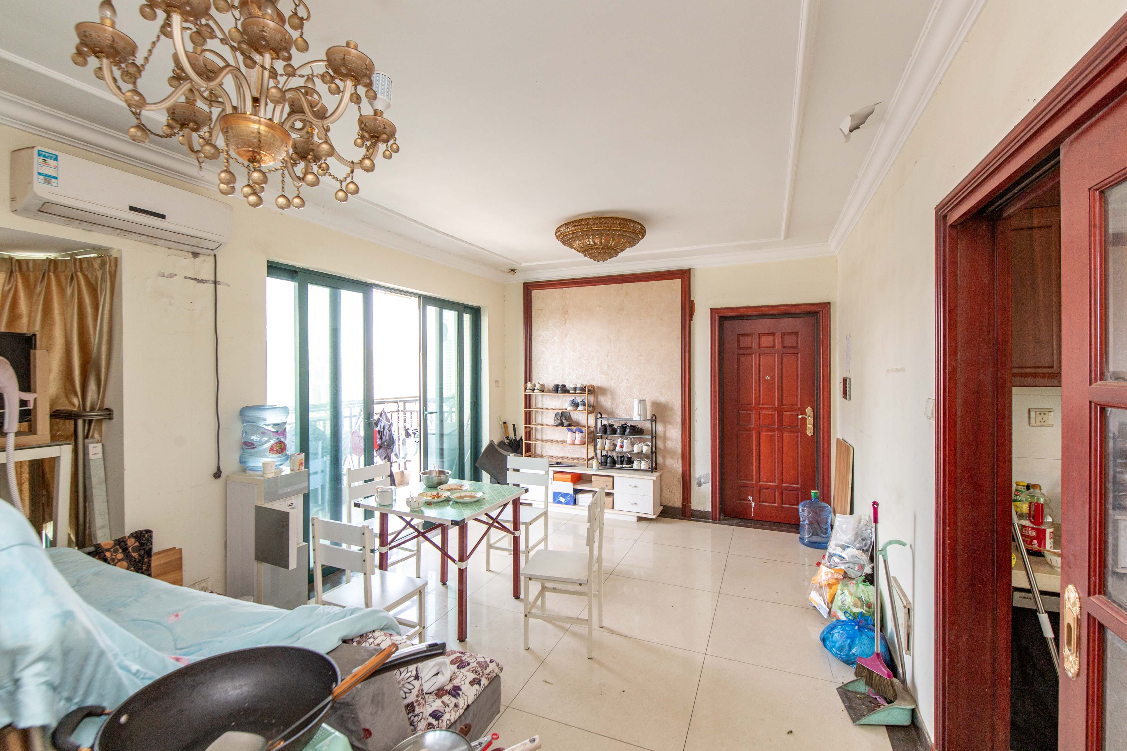 恒大绿洲 3室1厅1卫 110.0万 恒大绿洲 3室1厅1卫 110.0万客厅