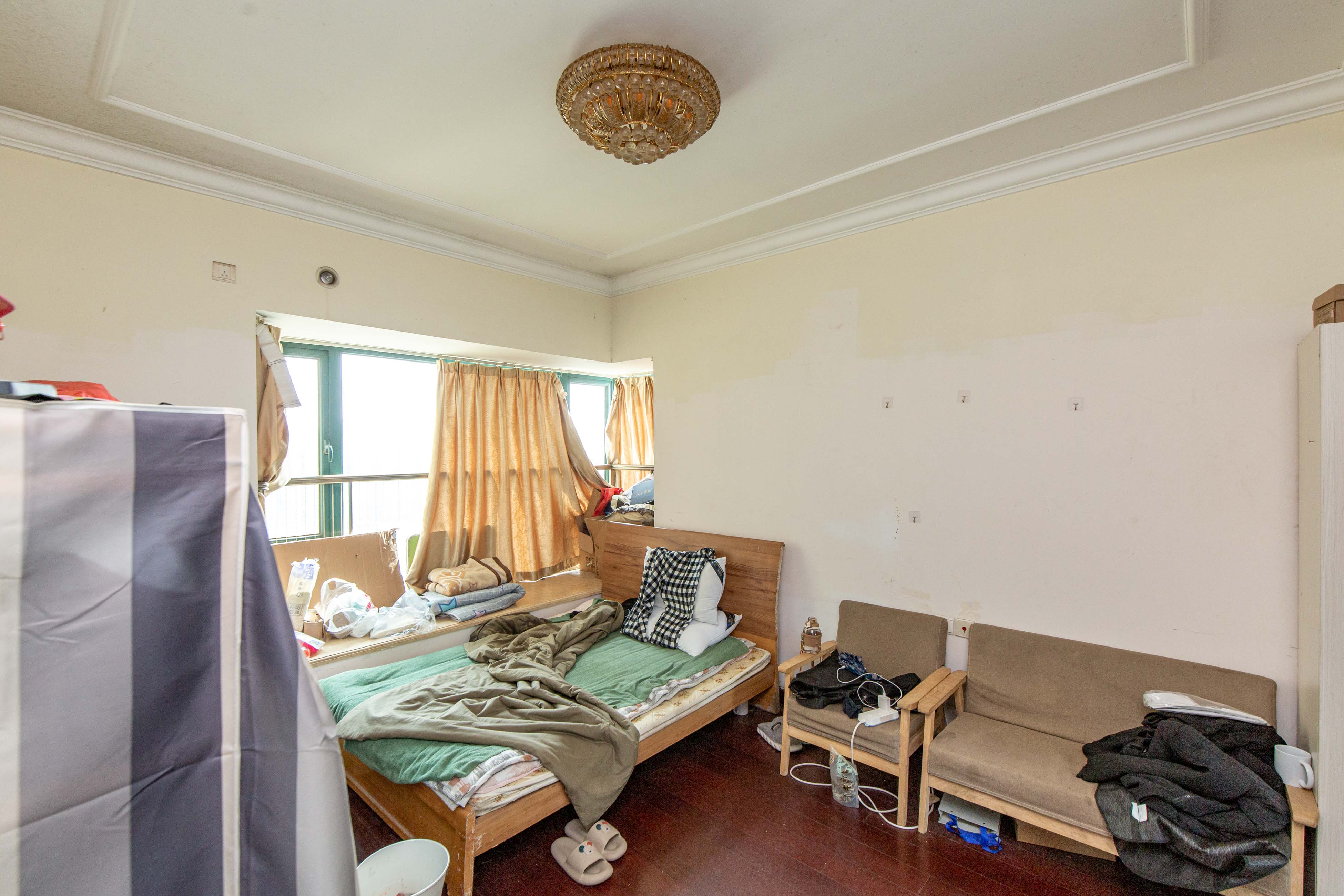 恒大绿洲 3室1厅1卫 110.0万 恒大绿洲 3室1厅1卫 110.0万卧室