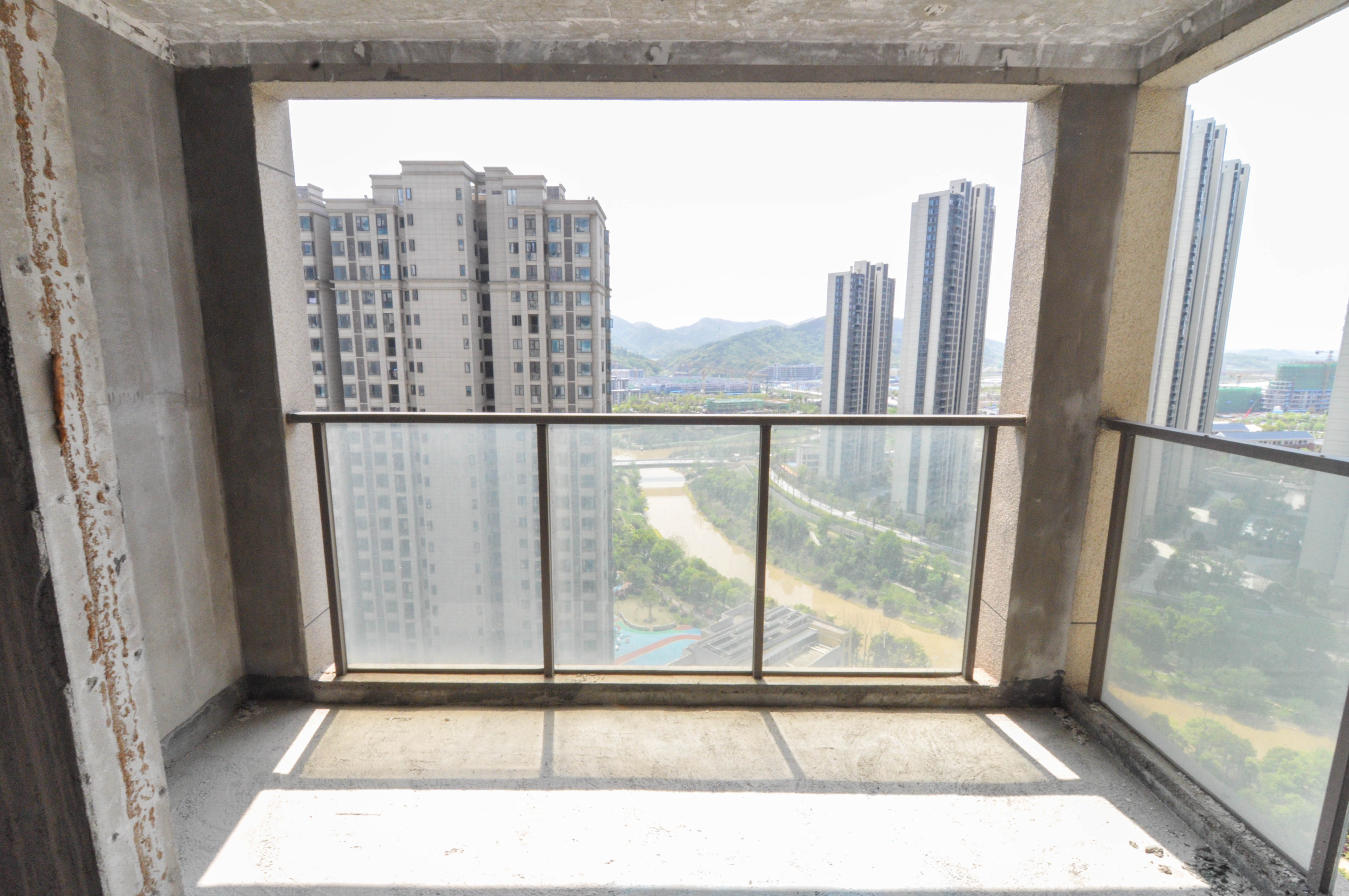 梅溪湖金茂湾 4室2厅2卫 168.00万 梅溪湖金茂湾 4室2厅2卫 168.00万其他