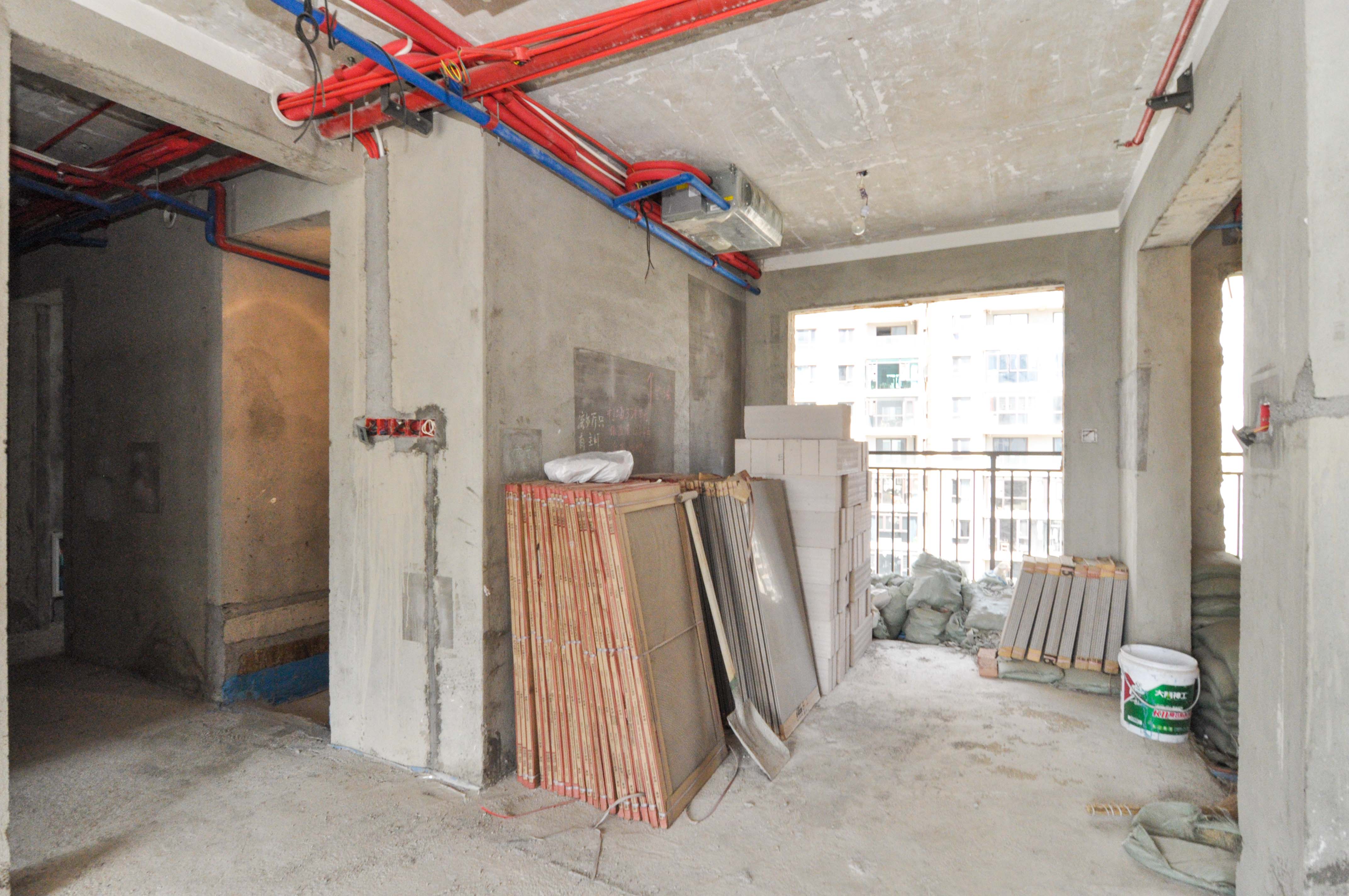 梅溪湖金茂湾 4室2厅2卫 168.00万 梅溪湖金茂湾 4室2厅2卫 168.00万其他