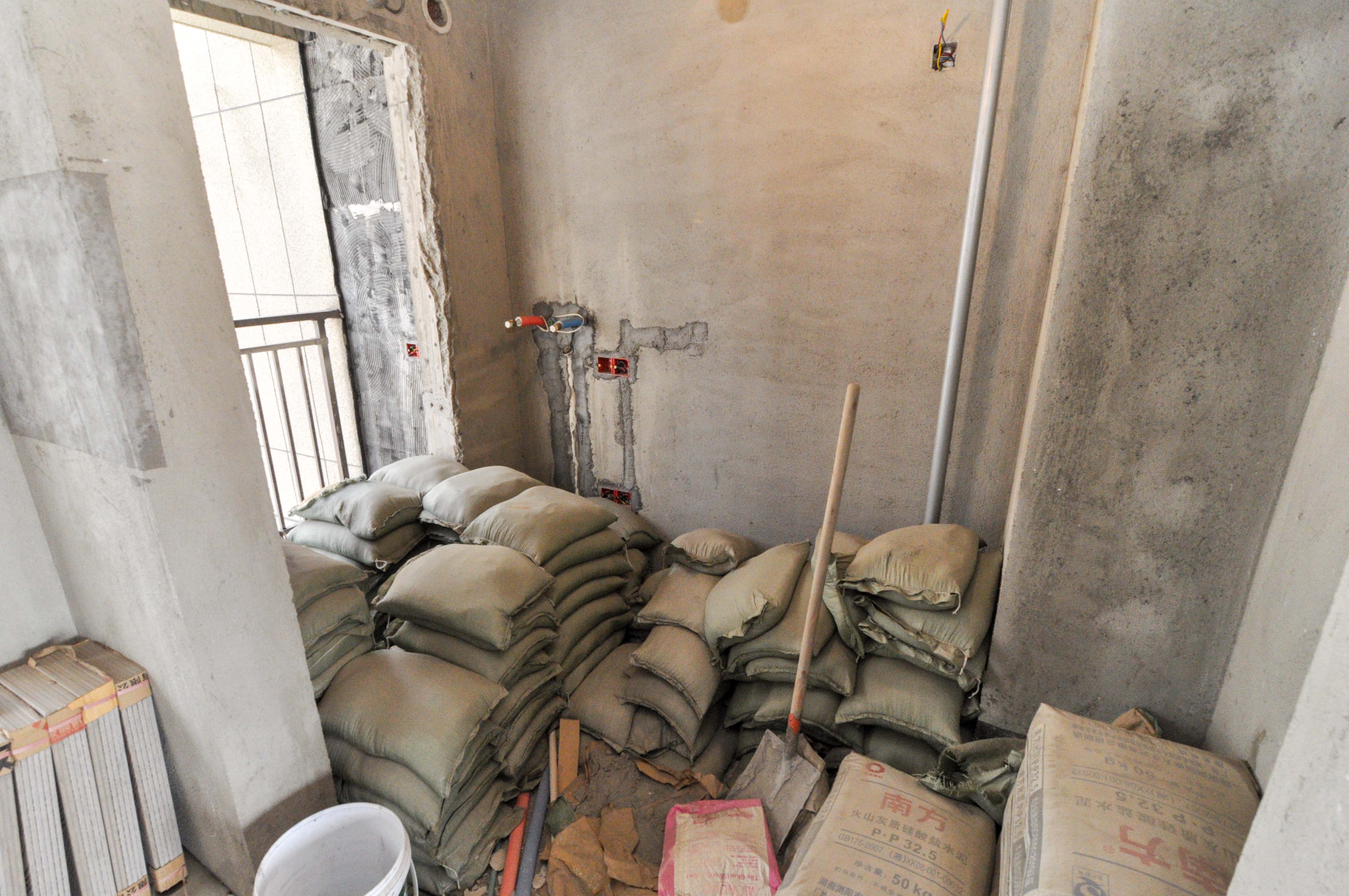 梅溪湖金茂湾 4室2厅2卫 168.00万 梅溪湖金茂湾 4室2厅2卫 168.00万其他