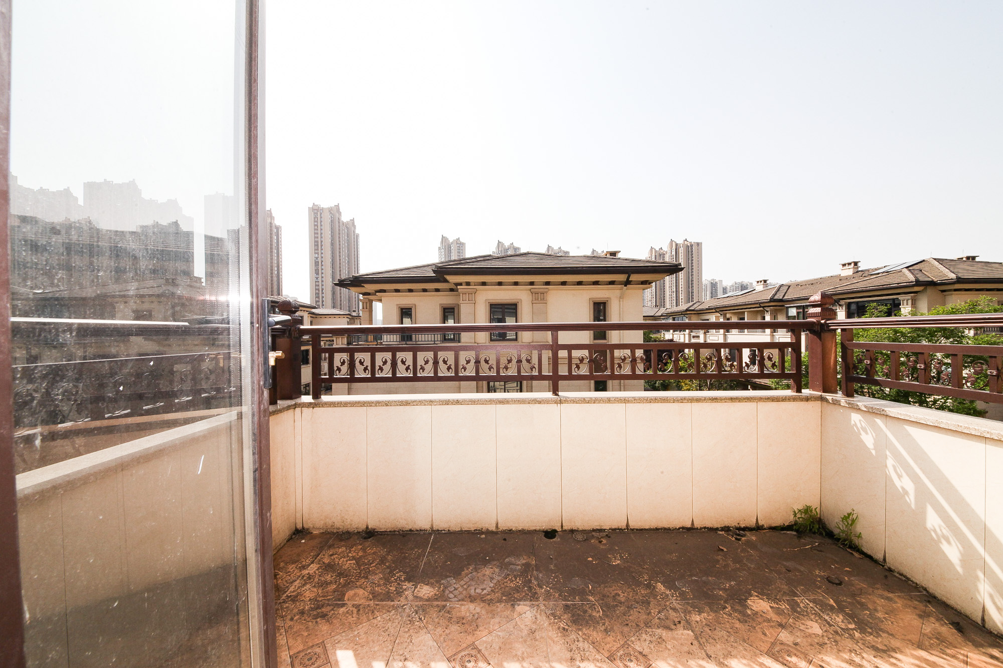 龙湖湘风原著(龙湖湘风星城)  6室4厅4卫   500.00万 龙湖湘风原著(龙湖湘风星城)  6室4厅4卫   500.00万阳台