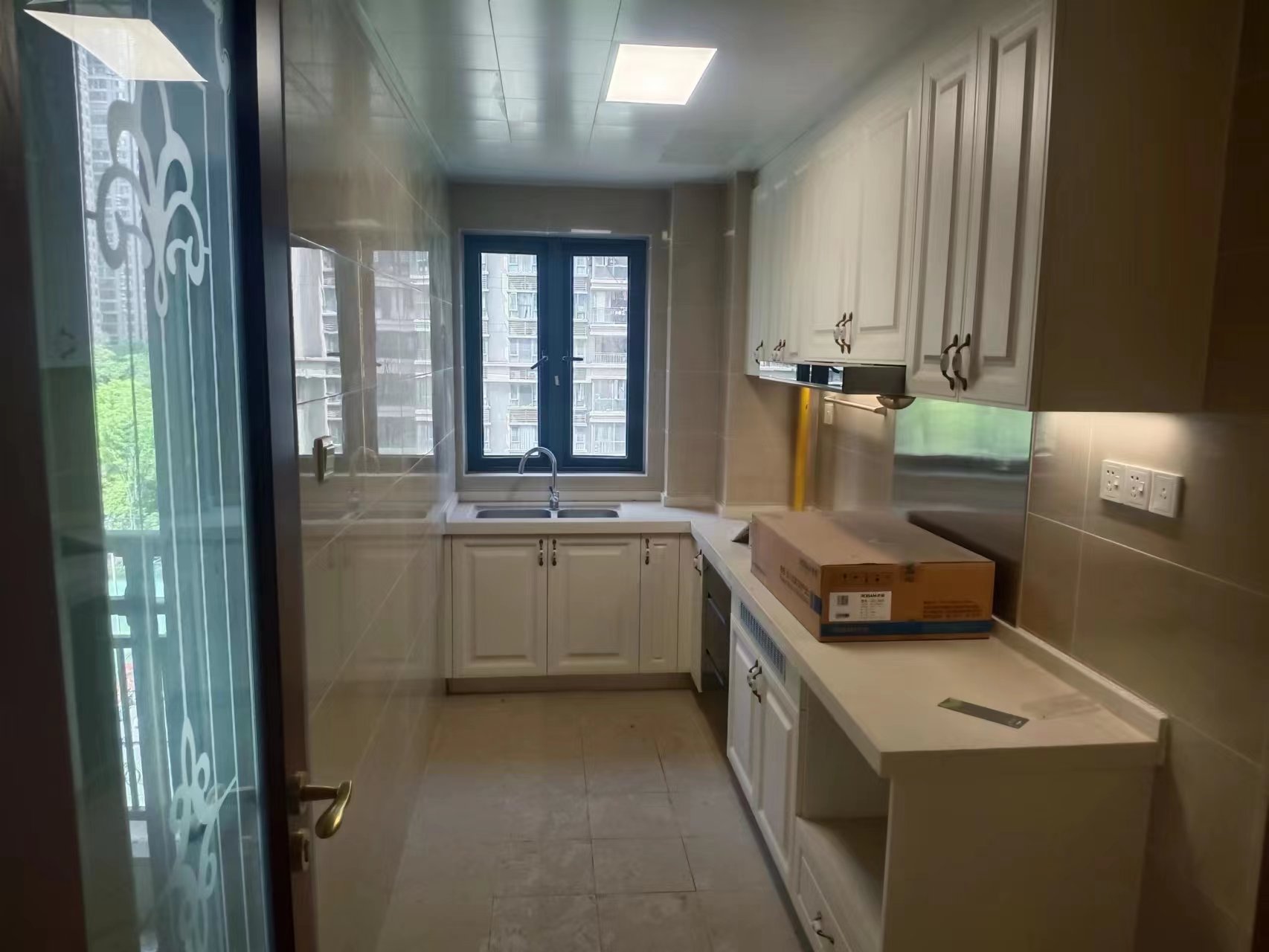 恒大华府  4室2厅2卫    120.0万 恒大华府  4室2厅2卫    120.0万室内图