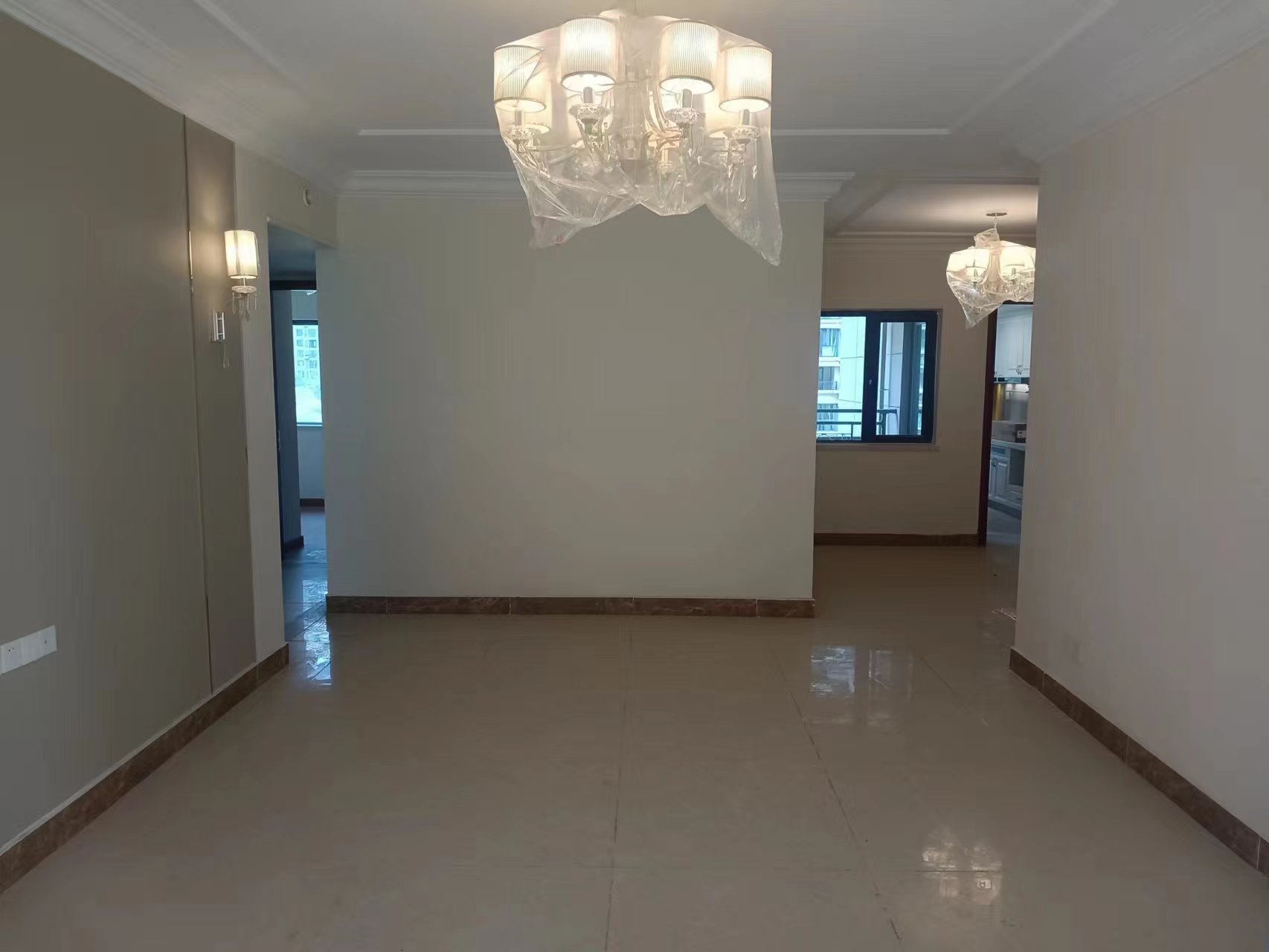 恒大华府  4室2厅2卫    120.0万 恒大华府  4室2厅2卫    120.0万室内图