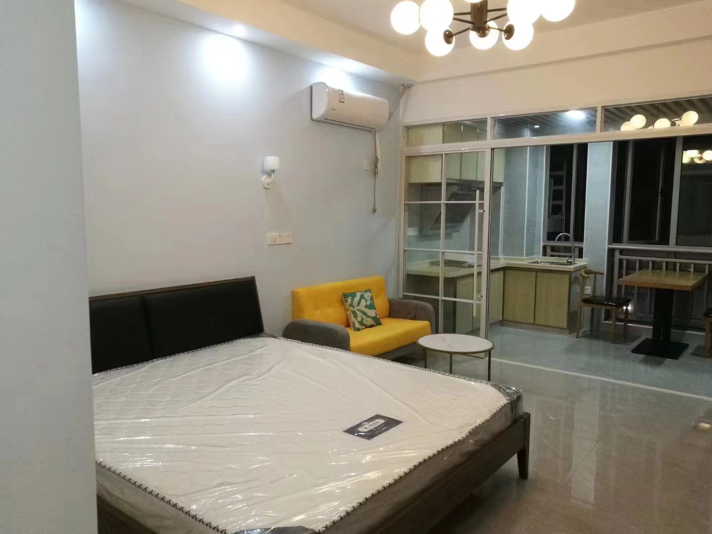 新天地步步高 1室1厅1卫 22.00万 新天地步步高 1室1厅1卫 22.00万客厅