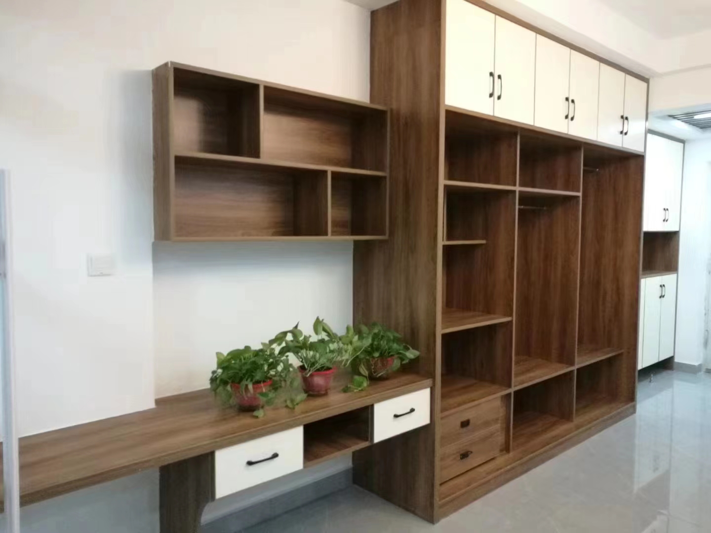 新天地步步高 1室1厅1卫 22.00万 新天地步步高 1室1厅1卫 22.00万客厅