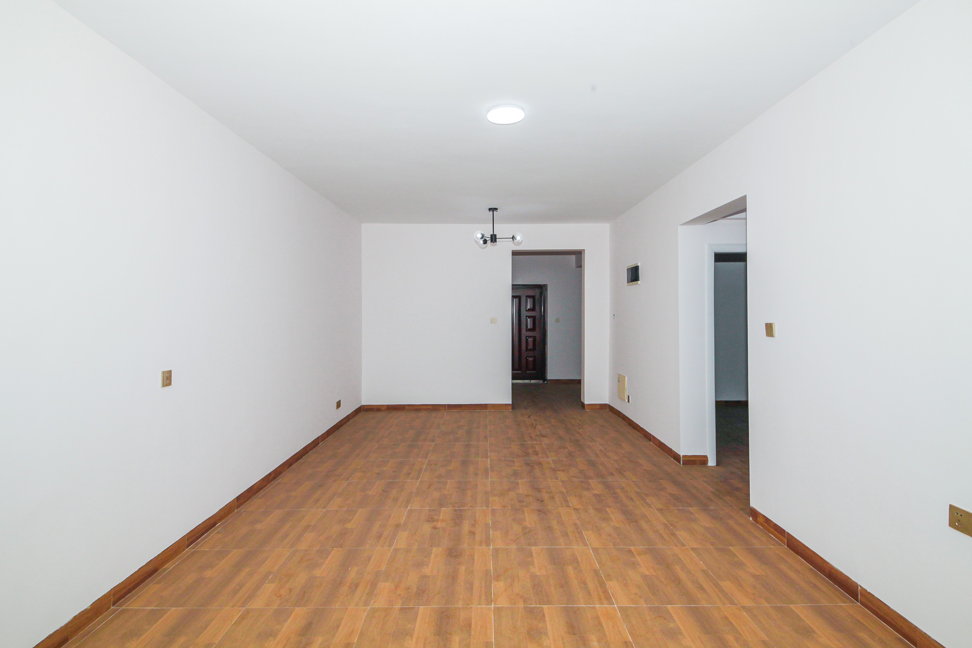 松雅湖金岸 2室2厅1卫 78.00万 松雅湖金岸 2室2厅1卫 78.00万客厅