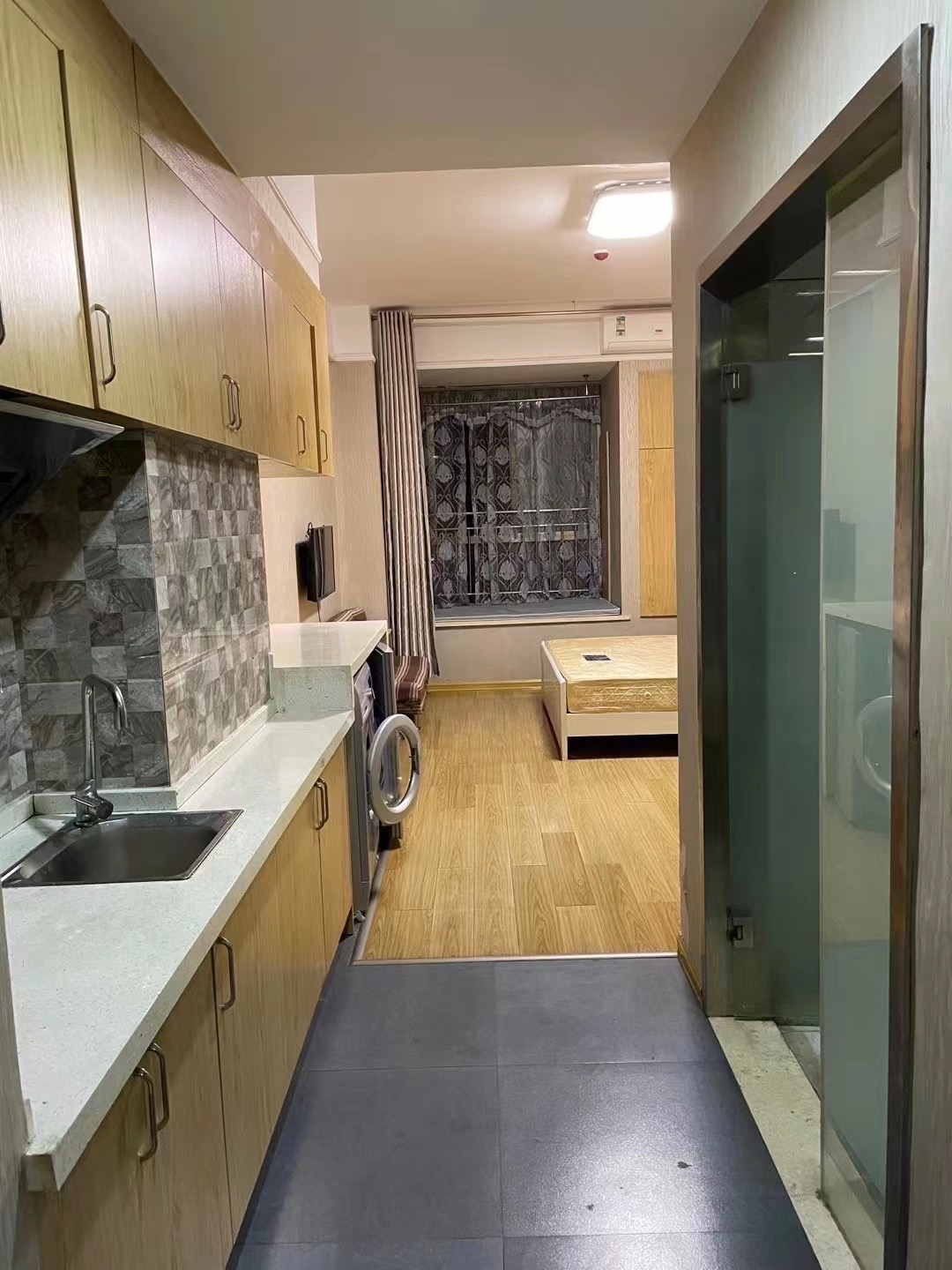 和平路行政公馆 1室1厅1卫 1300.00元/月 和平路行政公馆 1室1厅1卫 1300.00元/月室内图