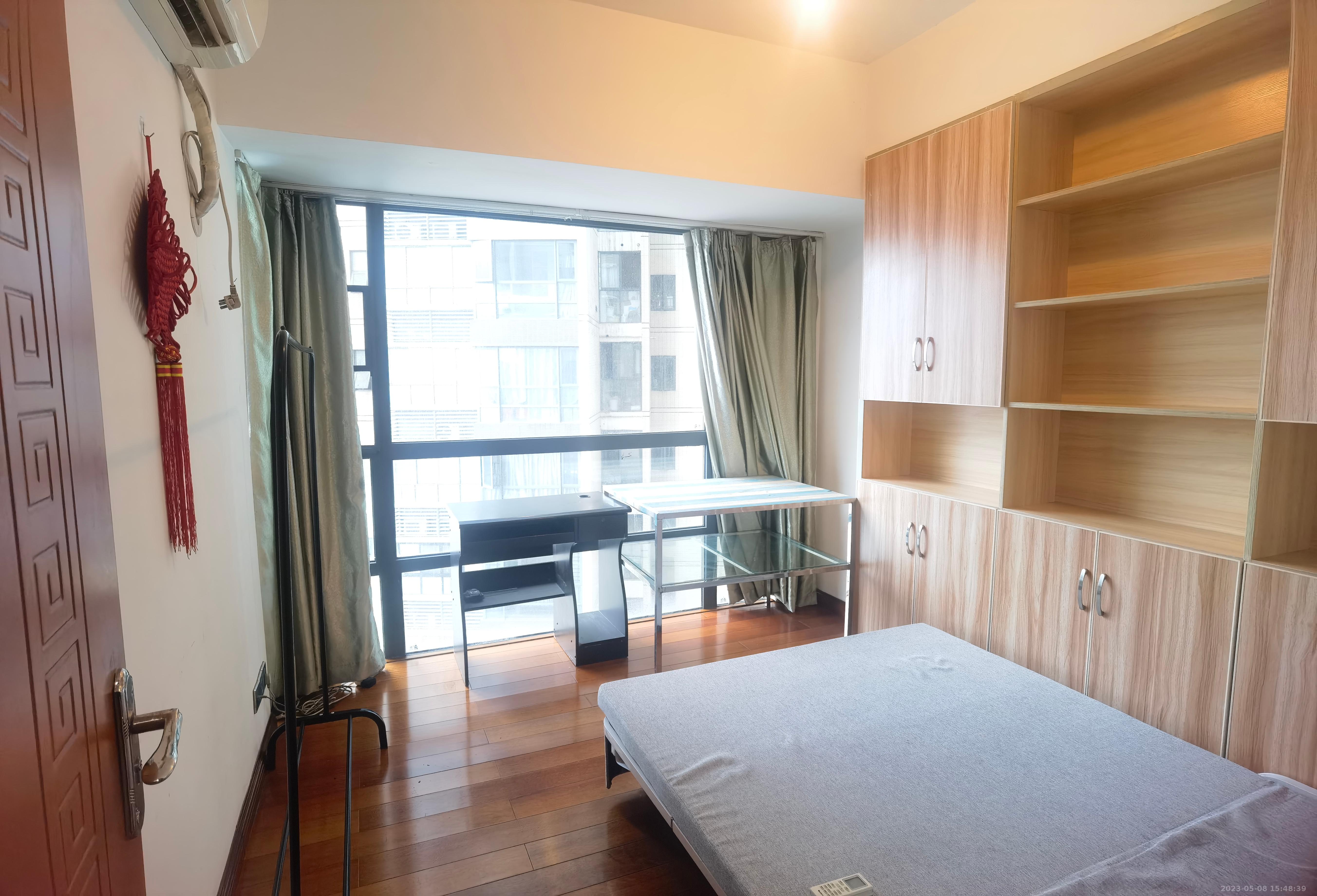 美的城一期  3室2厅2卫   2300.00元/月室内图