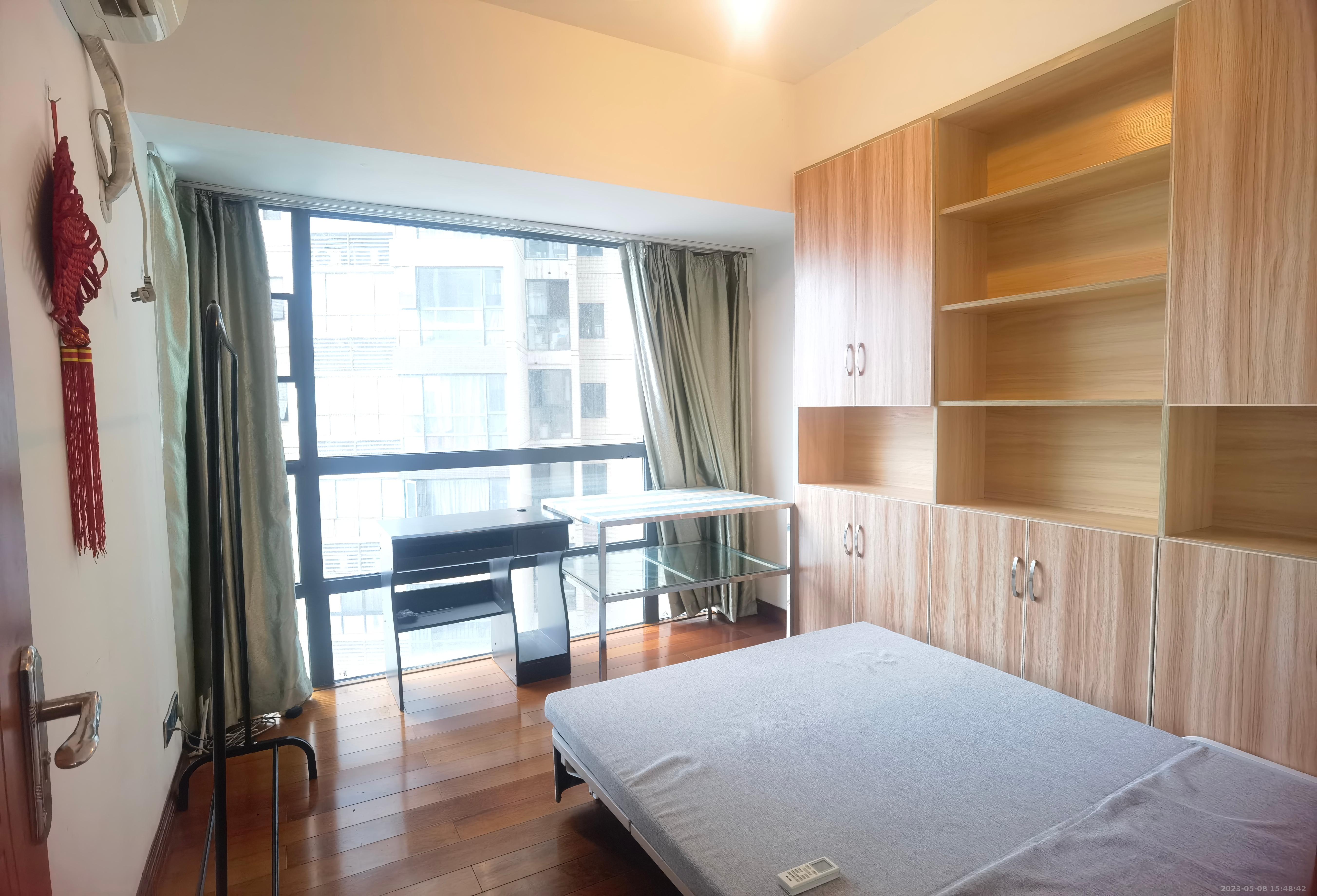 美的城一期  3室2厅2卫   2300.00元/月室内图