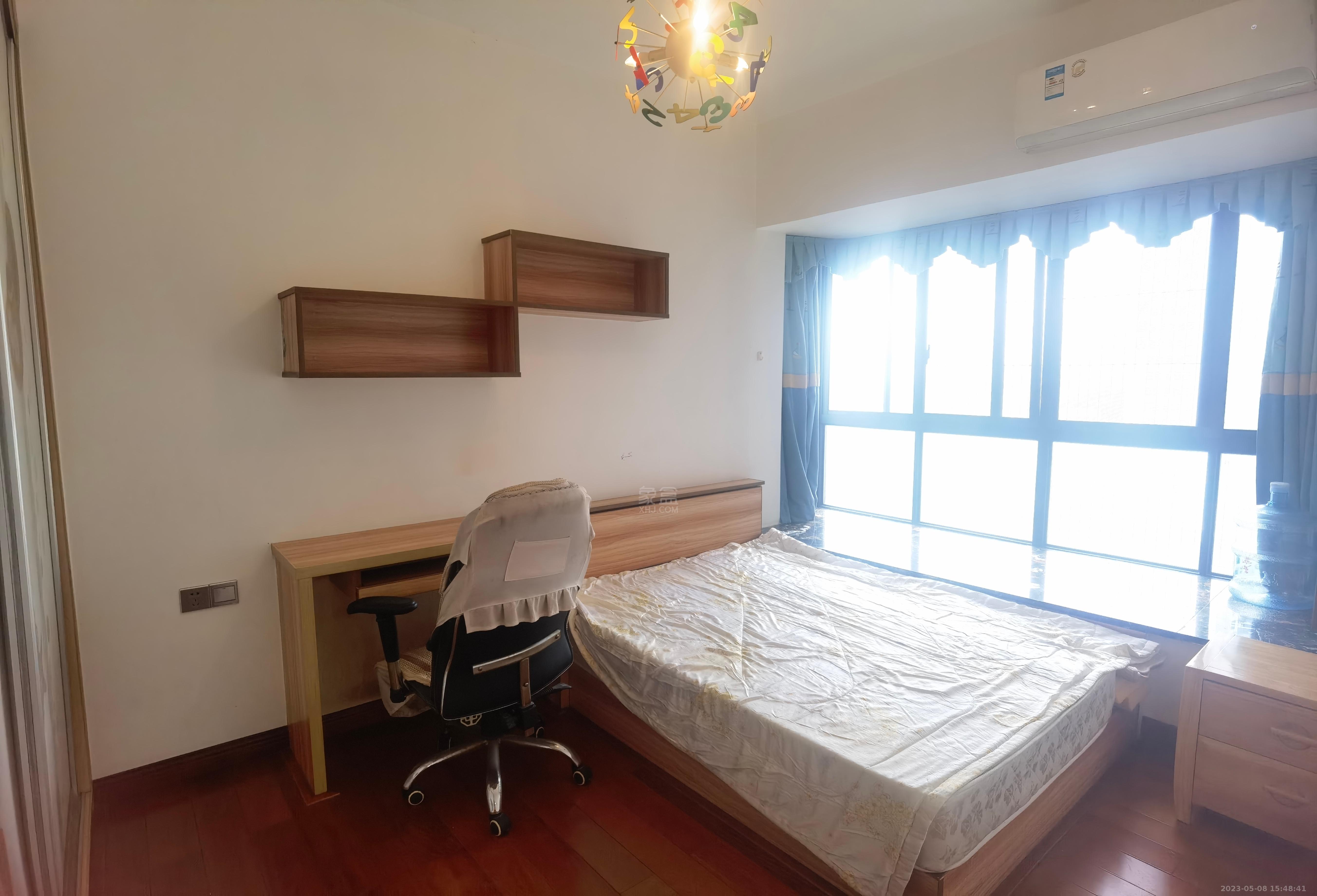 美的城一期  3室2厅2卫   2300.00元/月室内图