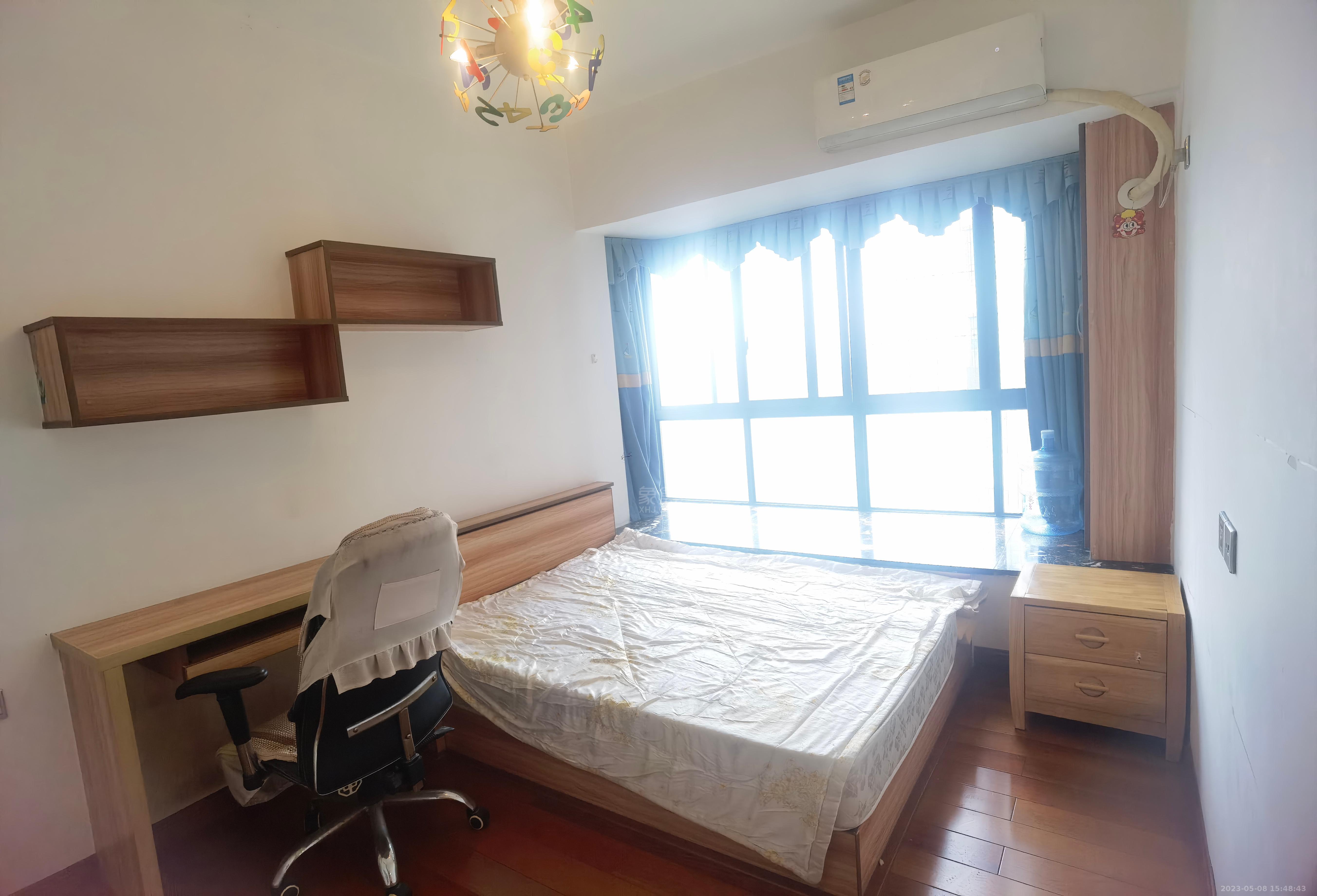 美的城一期  3室2厅2卫   2300.00元/月室内图