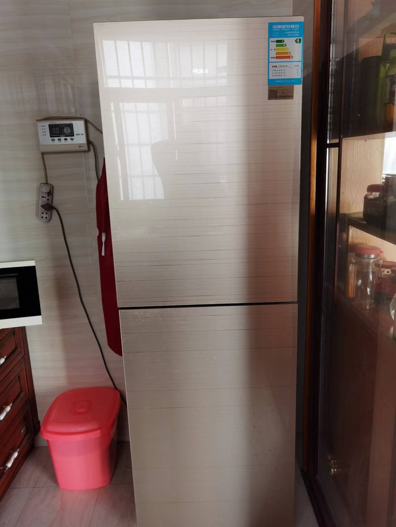 南风苑  4室2厅2卫   3000.00元/月室内图