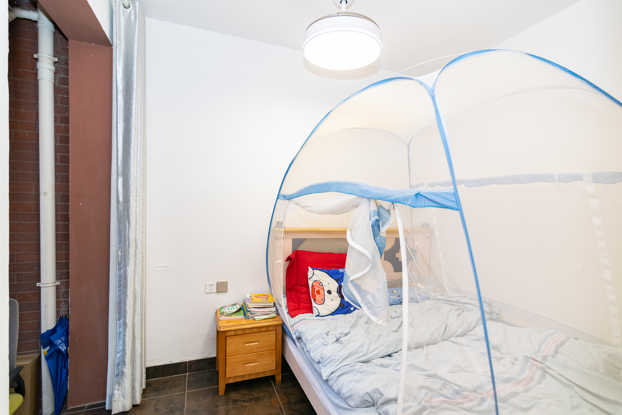 新城国际花都  2室2厅1卫   58.00万 新城国际花都  2室2厅1卫   58.00万卧室