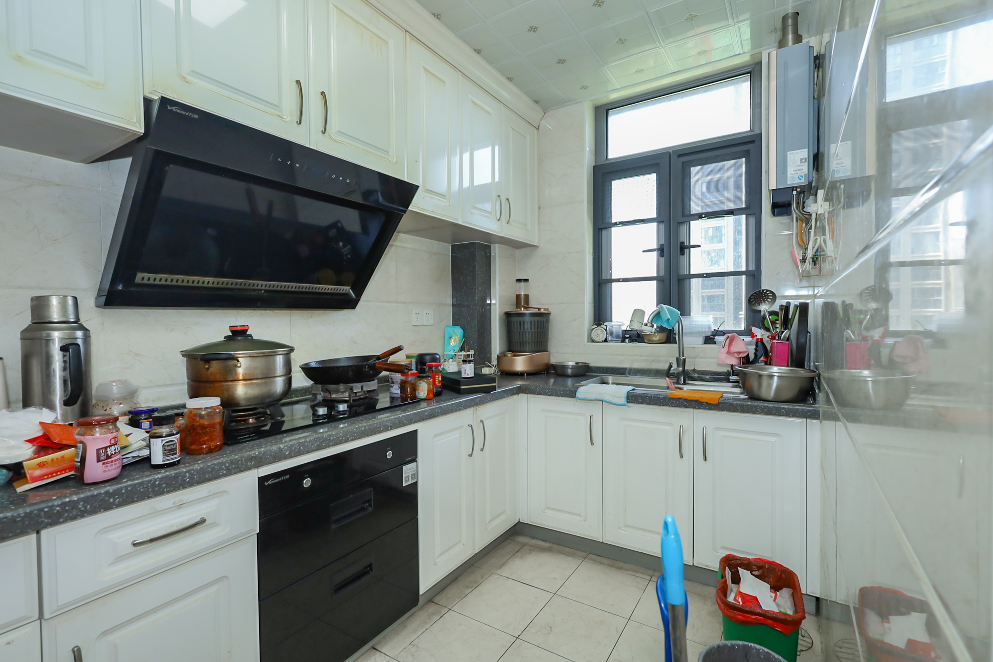 八方小区C区  3室2厅1卫    420.0万厨房