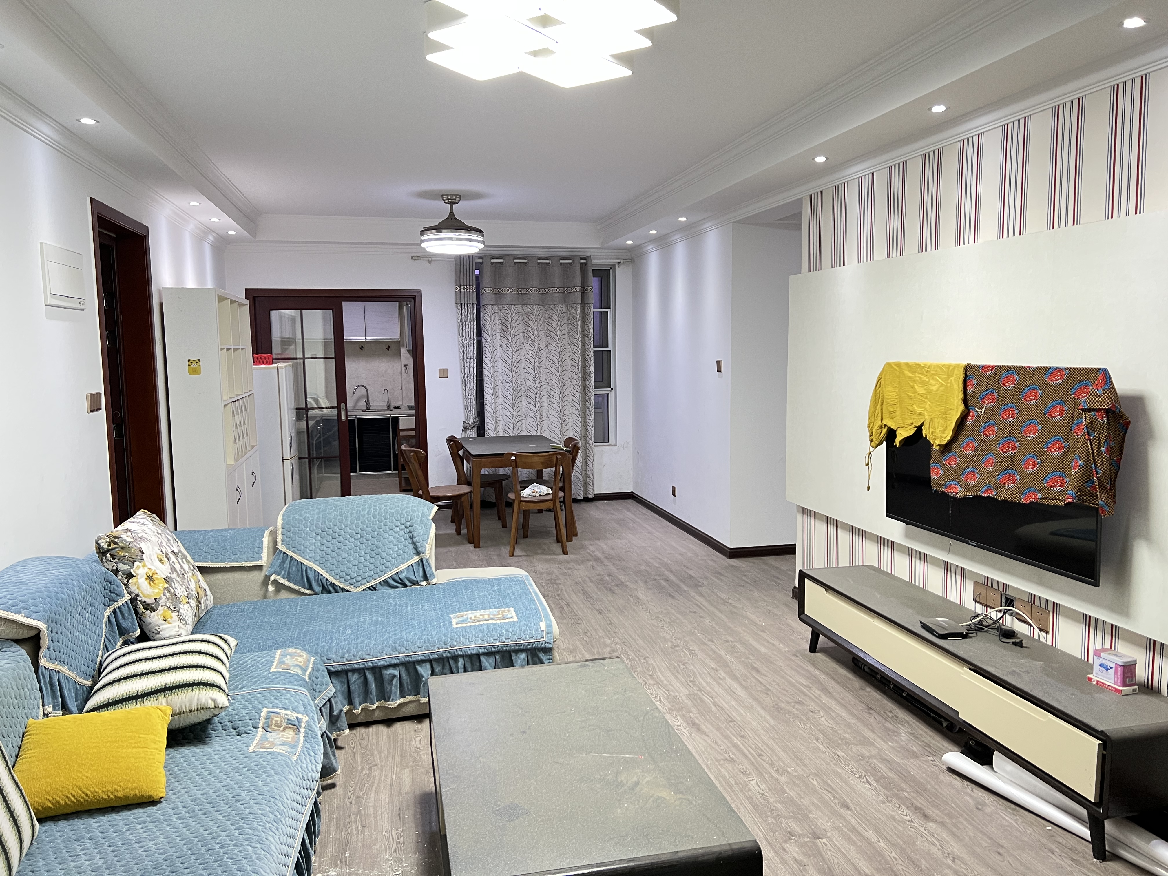 佳兆业金域天下三期 3室2厅1卫 58.0万 佳兆业金域天下三期 3室2厅1卫 58.0万室内图