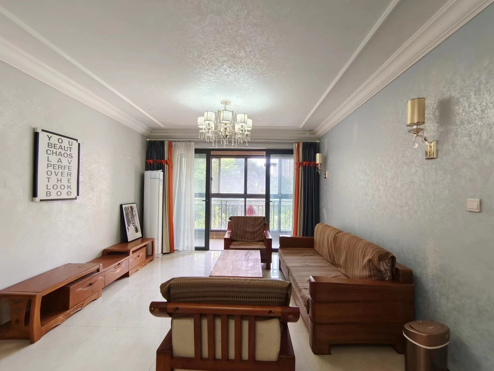 恒大华府 0室0厅0卫 90.0万 恒大华府 0室0厅0卫 90.0万室内图