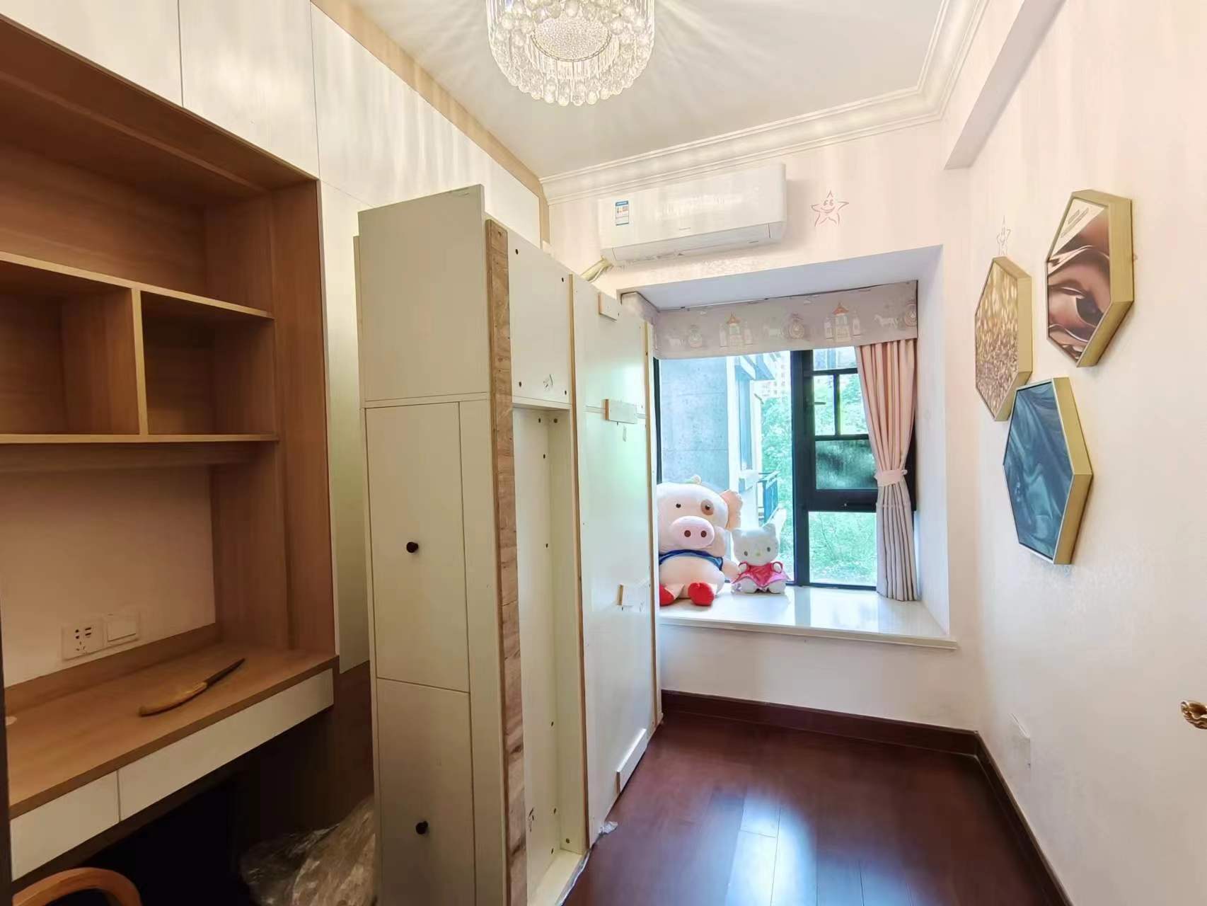 恒大华府 0室0厅0卫 90.0万 恒大华府 0室0厅0卫 90.0万室内图