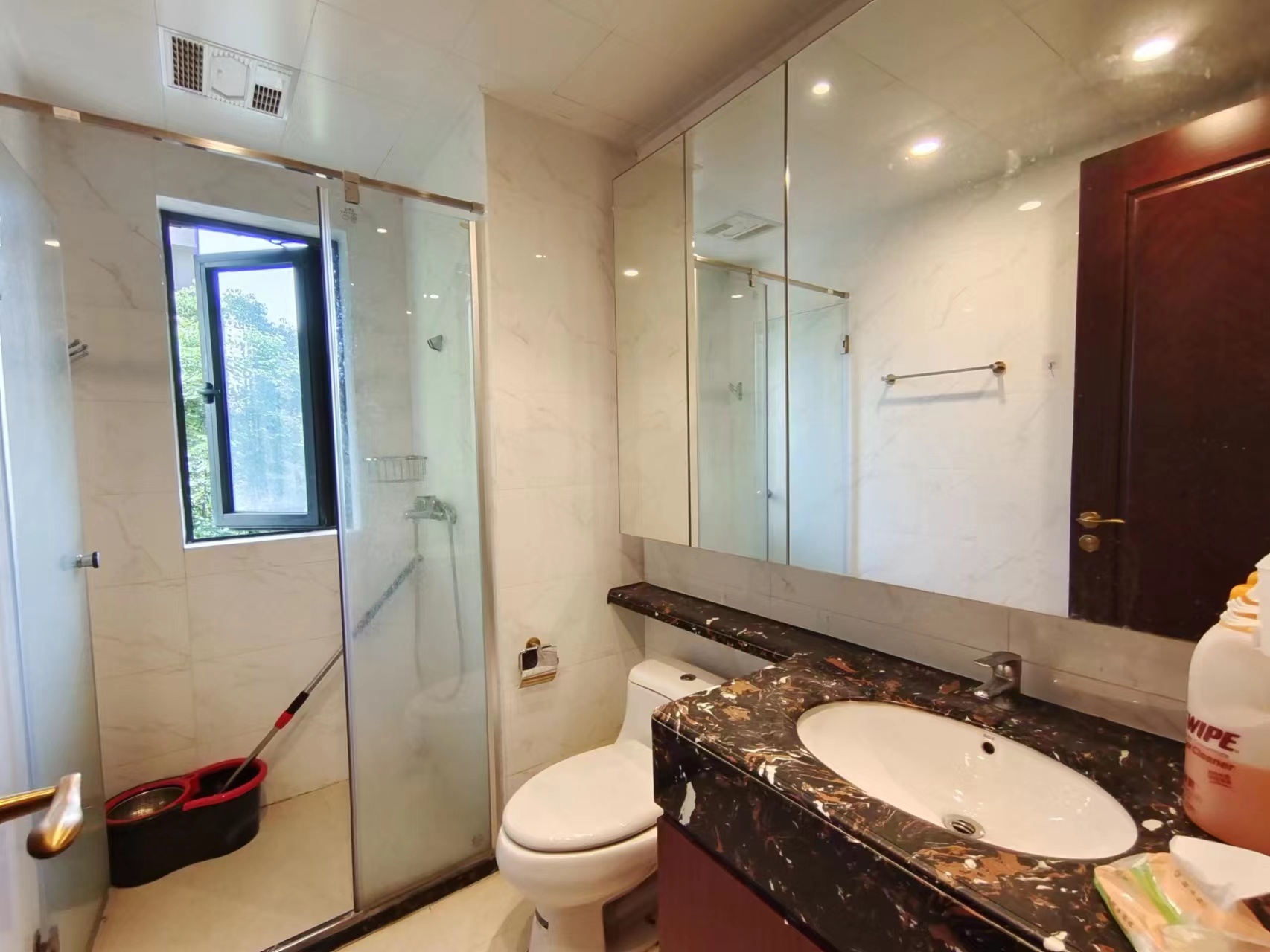 恒大华府 0室0厅0卫 90.0万 恒大华府 0室0厅0卫 90.0万室内图