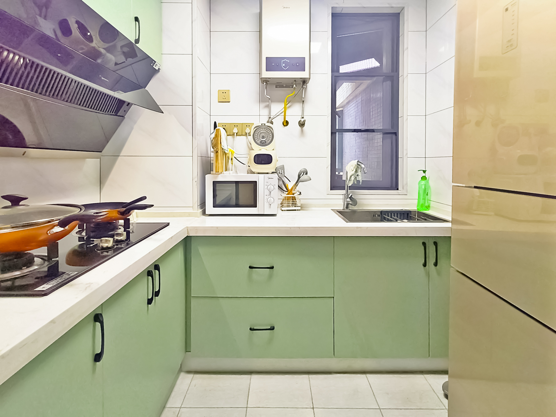 保利天禧D区 3室2厅1卫 148.0万 保利天禧D区 3室2厅1卫 148.0万厨房