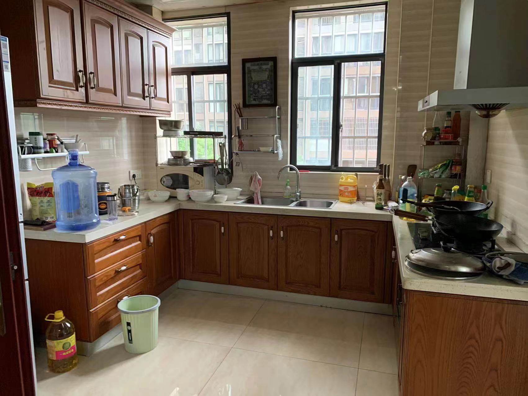 山水文园 3室2厅2卫 92.80万 山水文园 3室2厅2卫 92.80万室内图