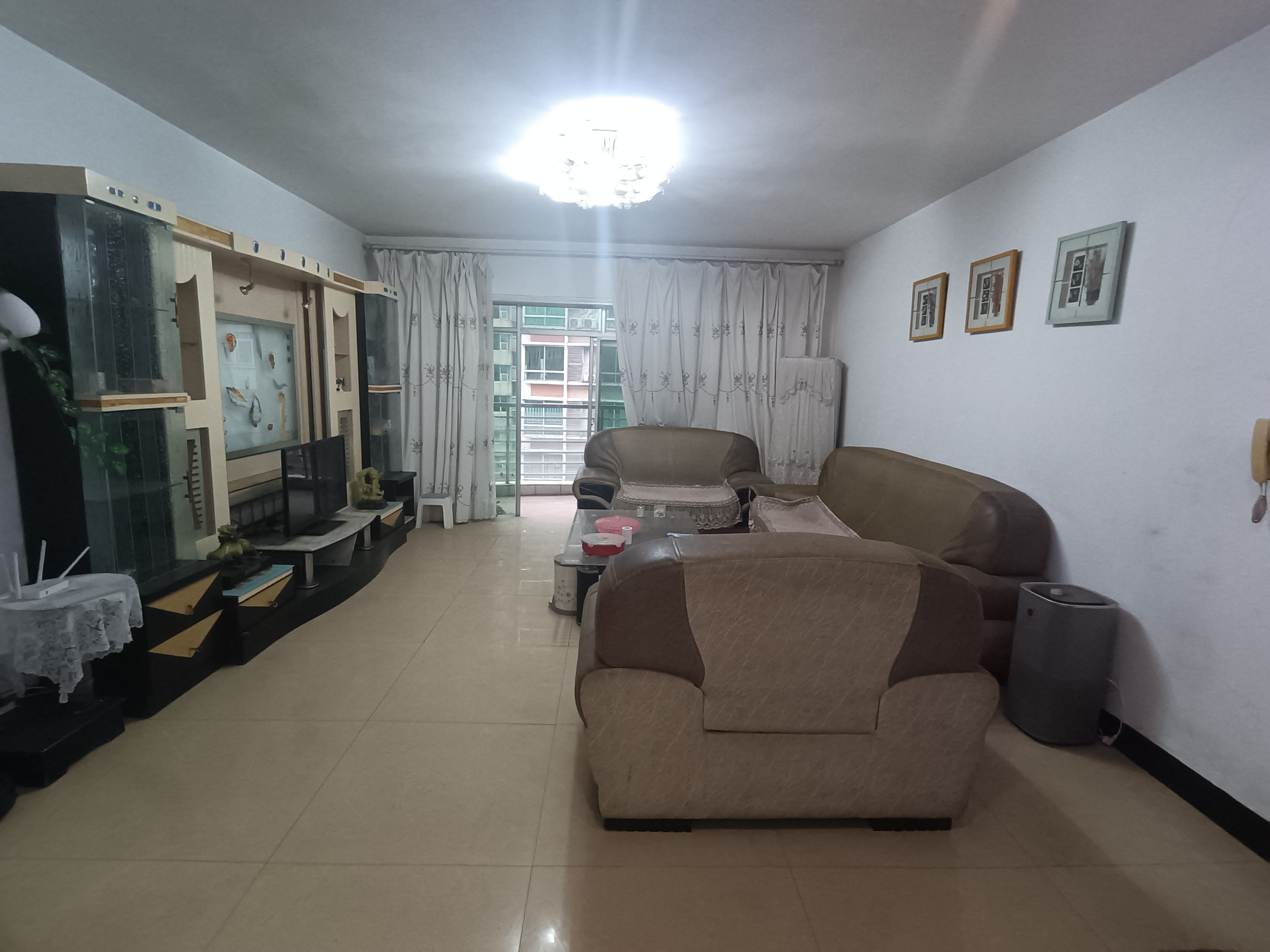 四季花园  3室2厅2卫   75.00万 四季花园  3室2厅2卫   75.00万室内图