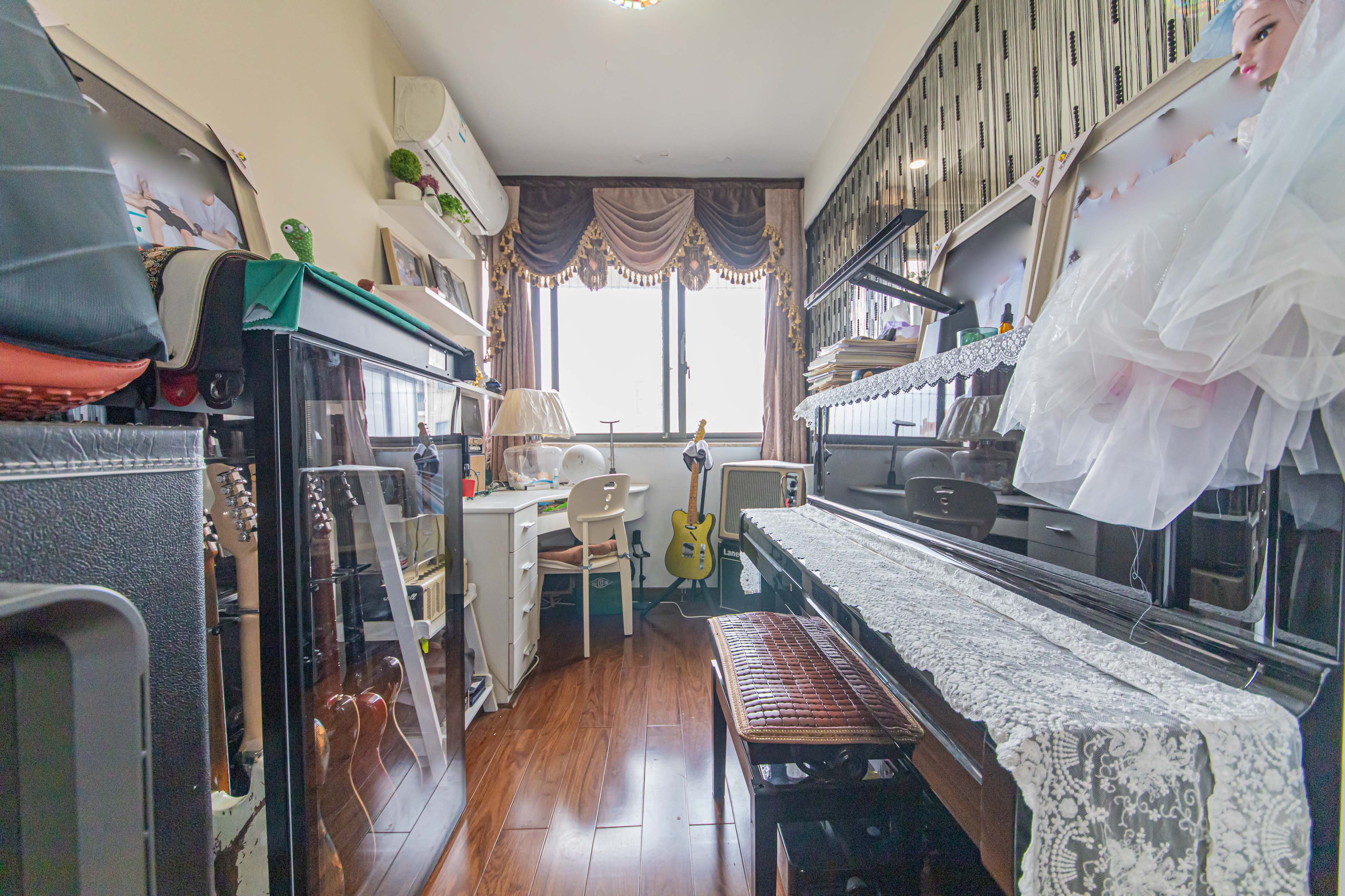 童话里  3室2厅1卫   62.00万 童话里  3室2厅1卫   62.00万卧室