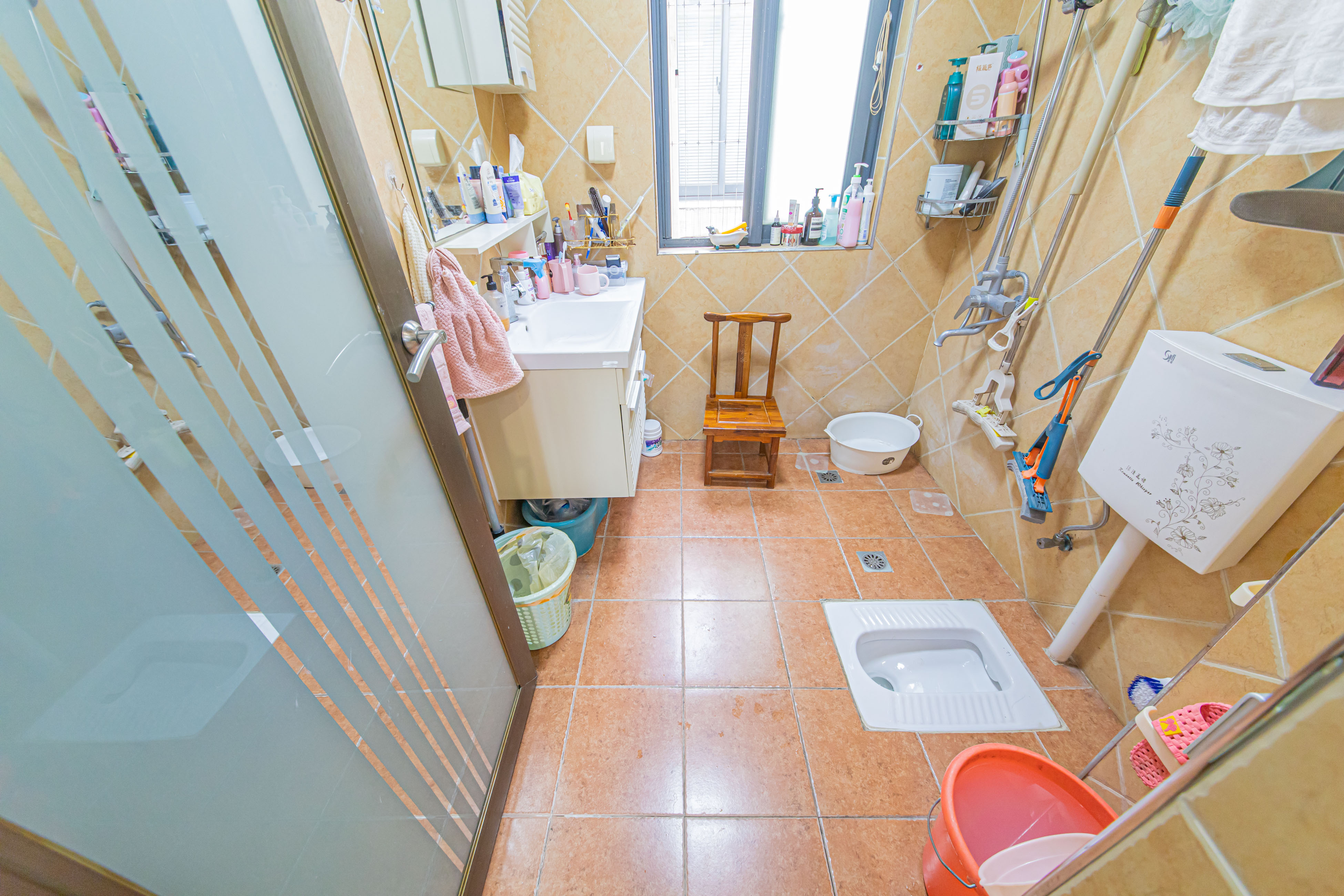 童话里  3室2厅1卫   62.00万 童话里  3室2厅1卫   62.00万卫生间