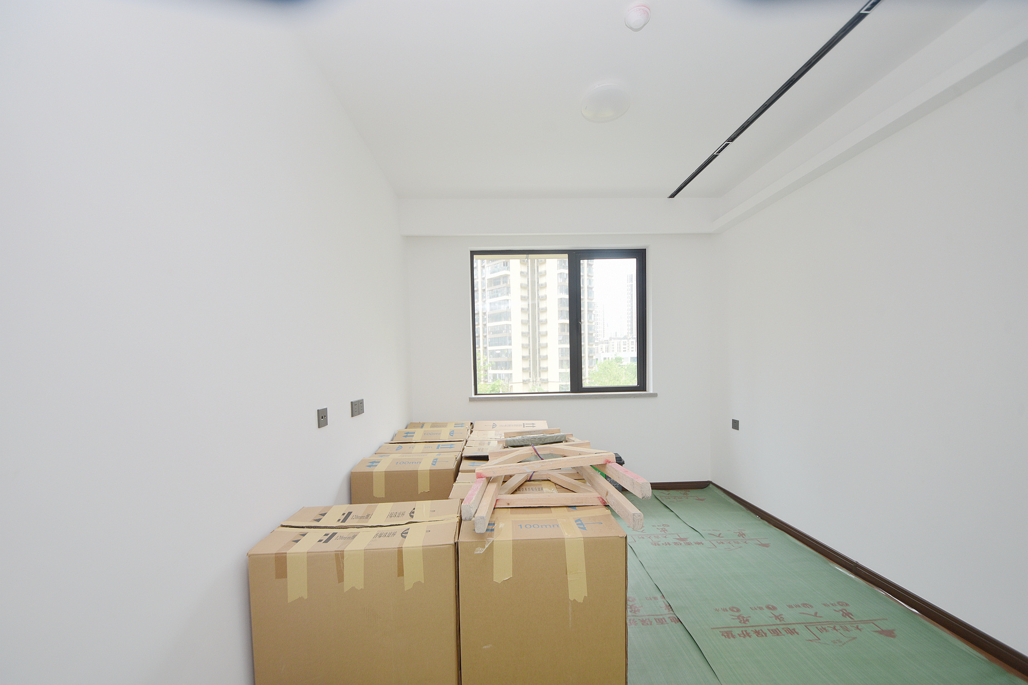 万科魅力之城  4室2厅4卫   363.00万卧室