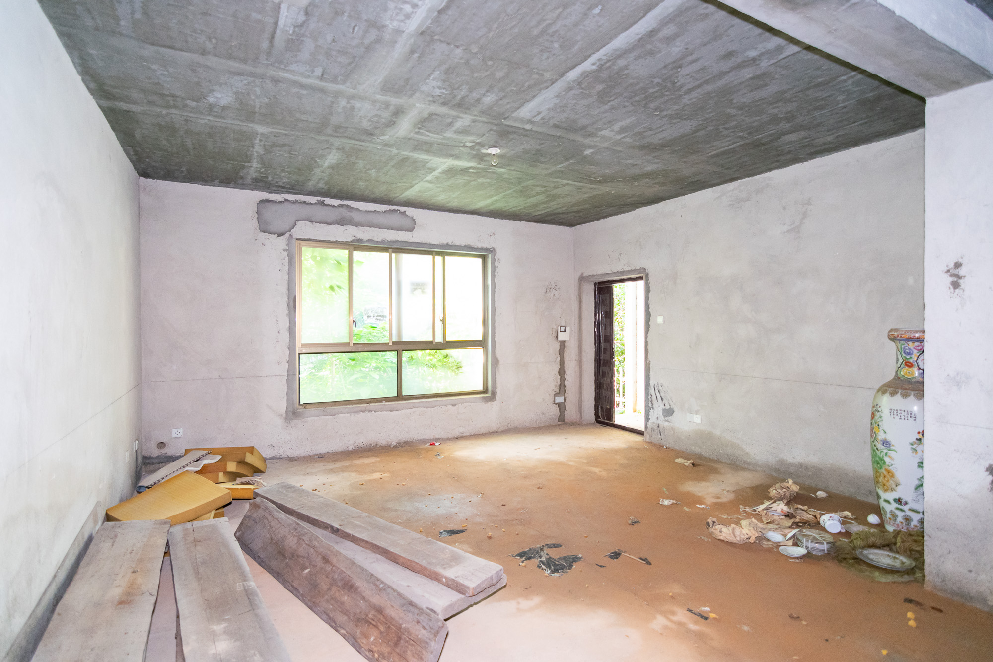 湖南报业文化城（米地亚家园）  6室2厅3卫   290.00万客厅