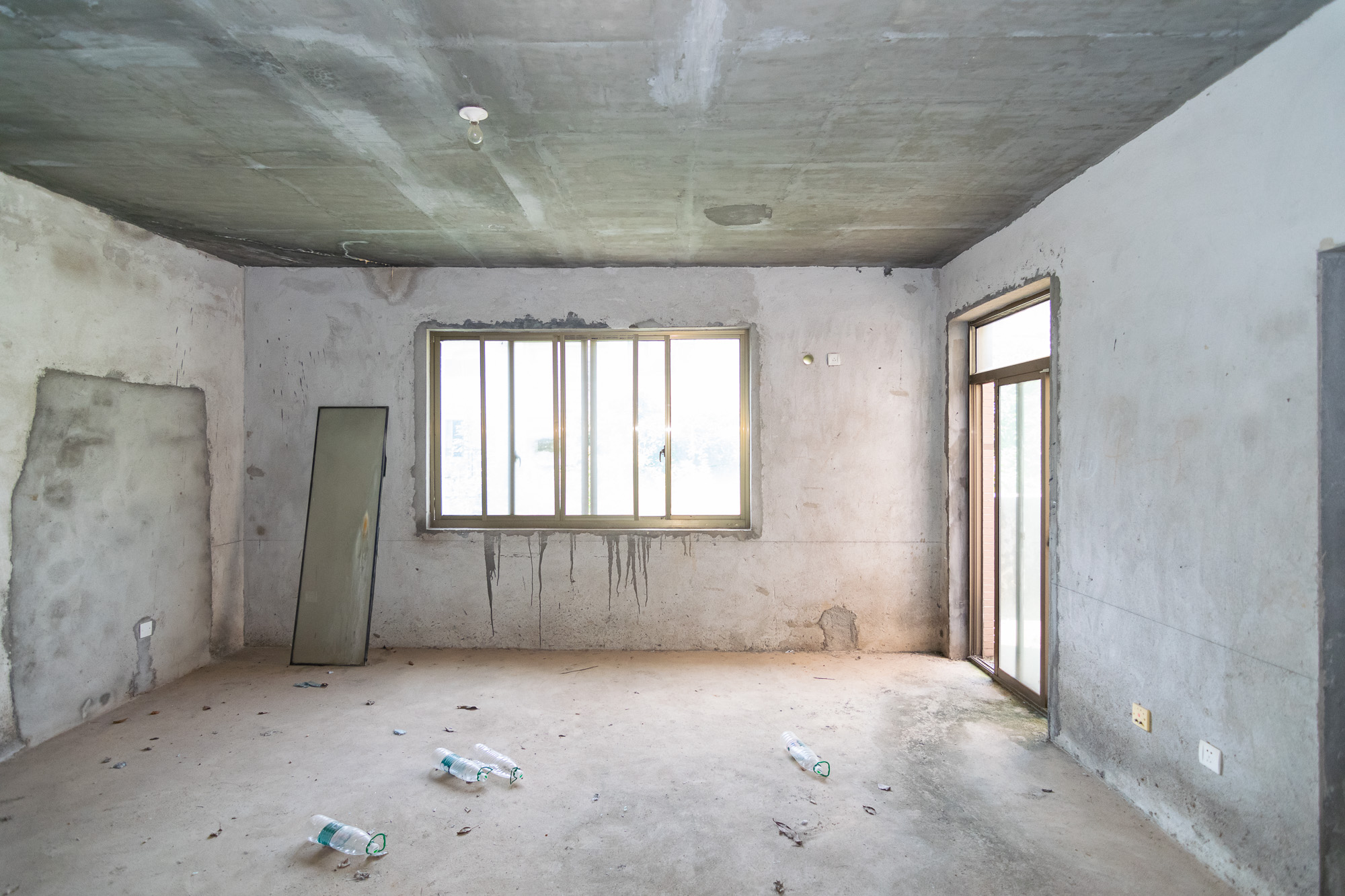 湖南报业文化城（米地亚家园）  6室2厅3卫   290.00万卧室