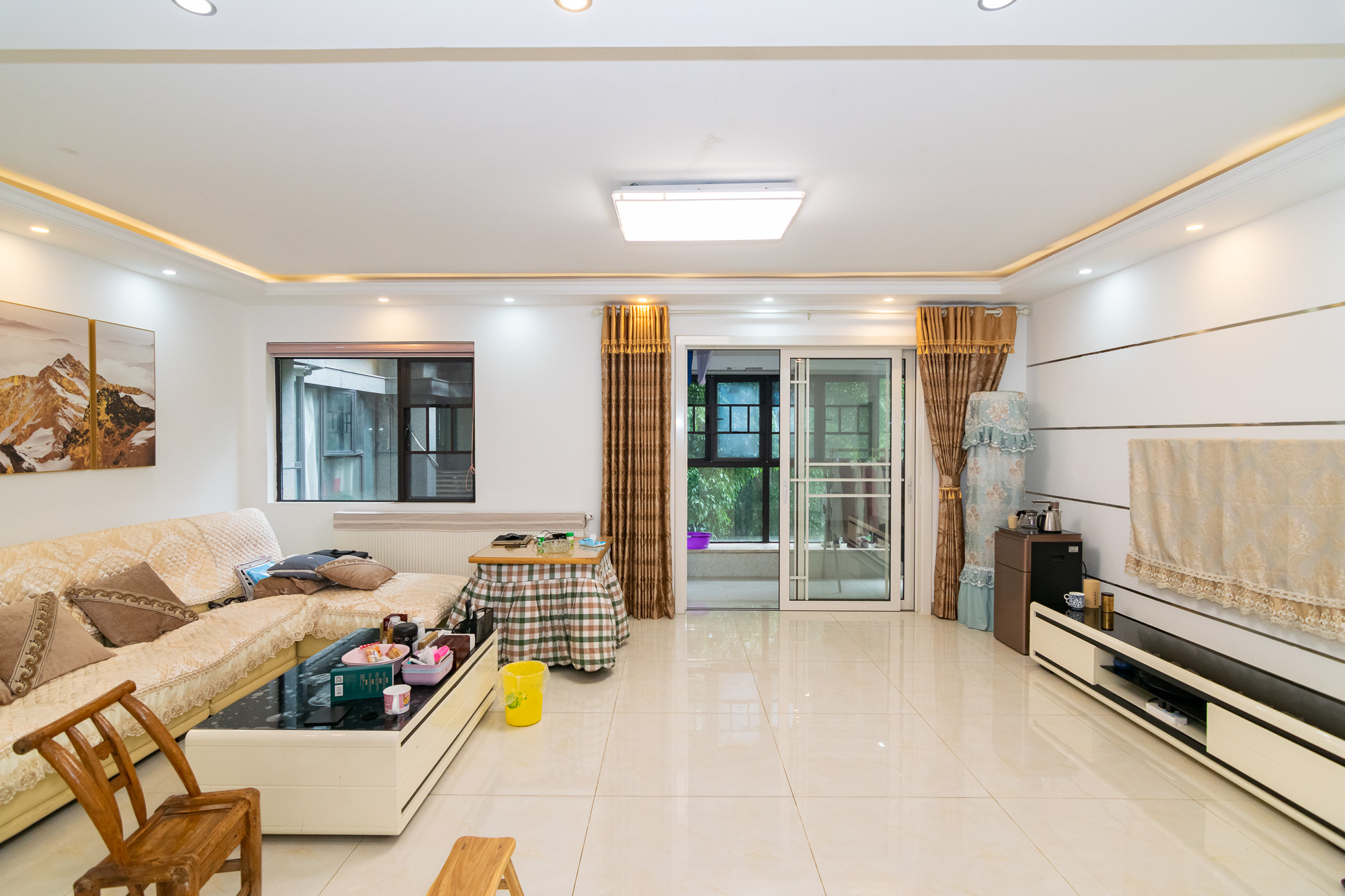 润和紫郡一期  4室2厅2卫   110.00万 润和紫郡一期  4室2厅2卫   110.00万客厅