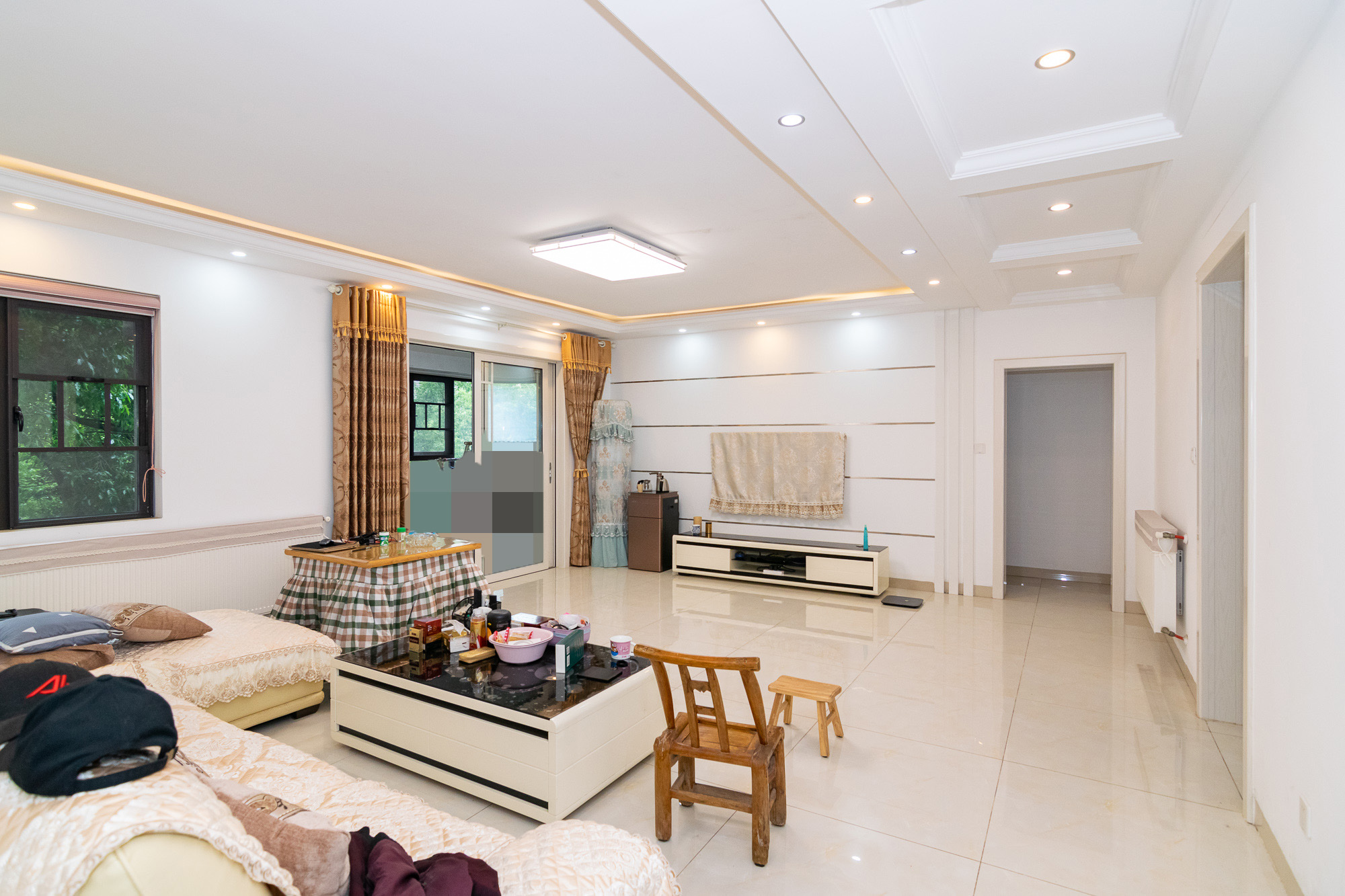 润和紫郡一期  4室2厅2卫   110.00万 润和紫郡一期  4室2厅2卫   110.00万客厅