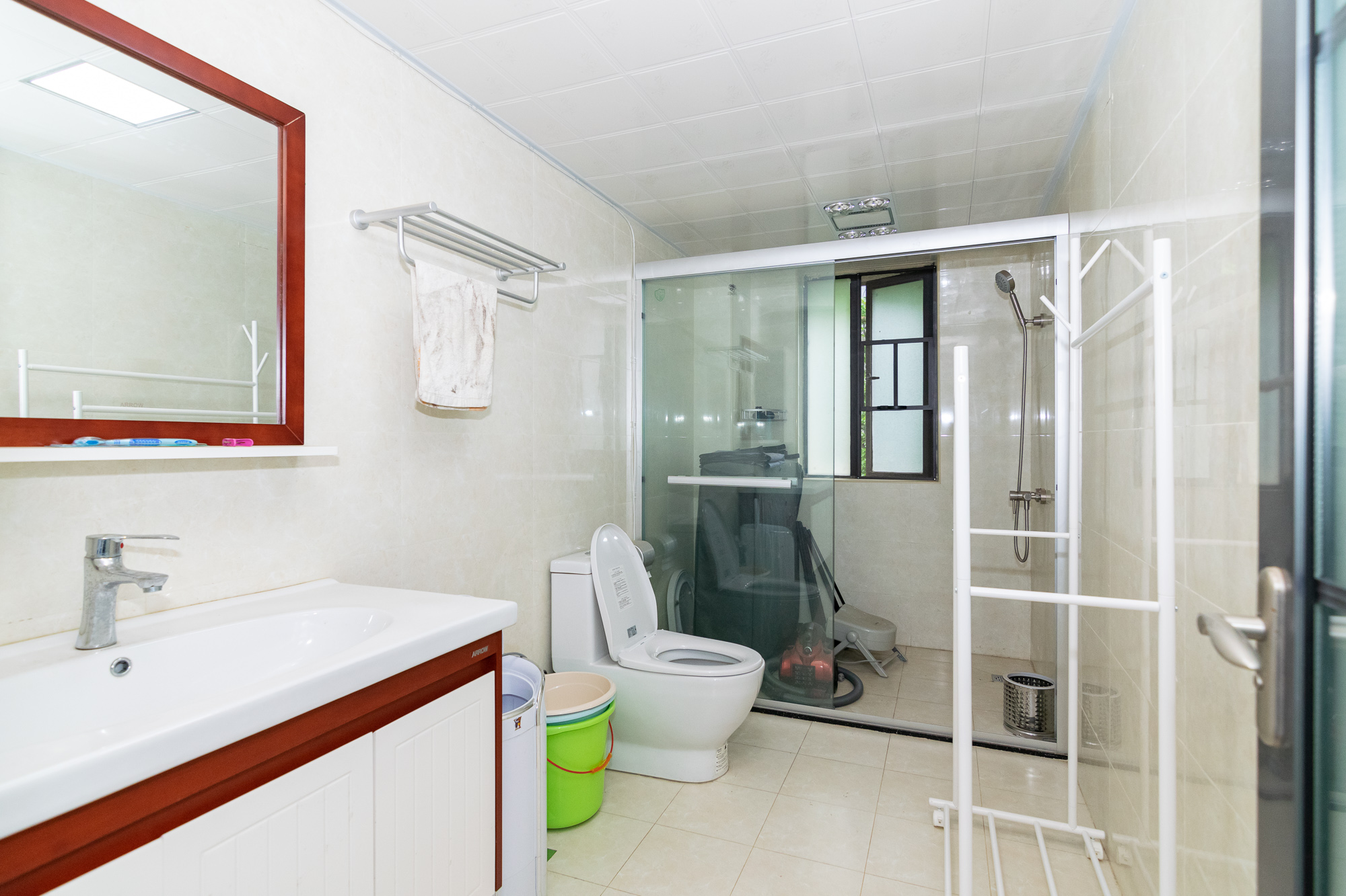 润和紫郡一期  4室2厅2卫   110.00万 润和紫郡一期  4室2厅2卫   110.00万卫生间