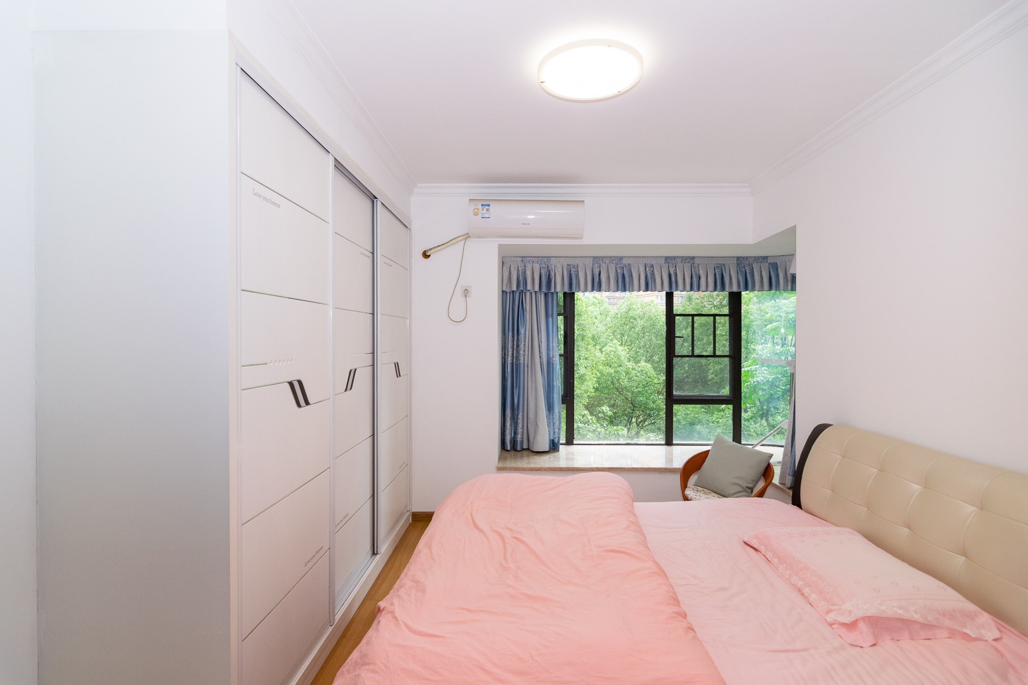 润和紫郡一期  4室2厅2卫   110.00万 润和紫郡一期  4室2厅2卫   110.00万卧室