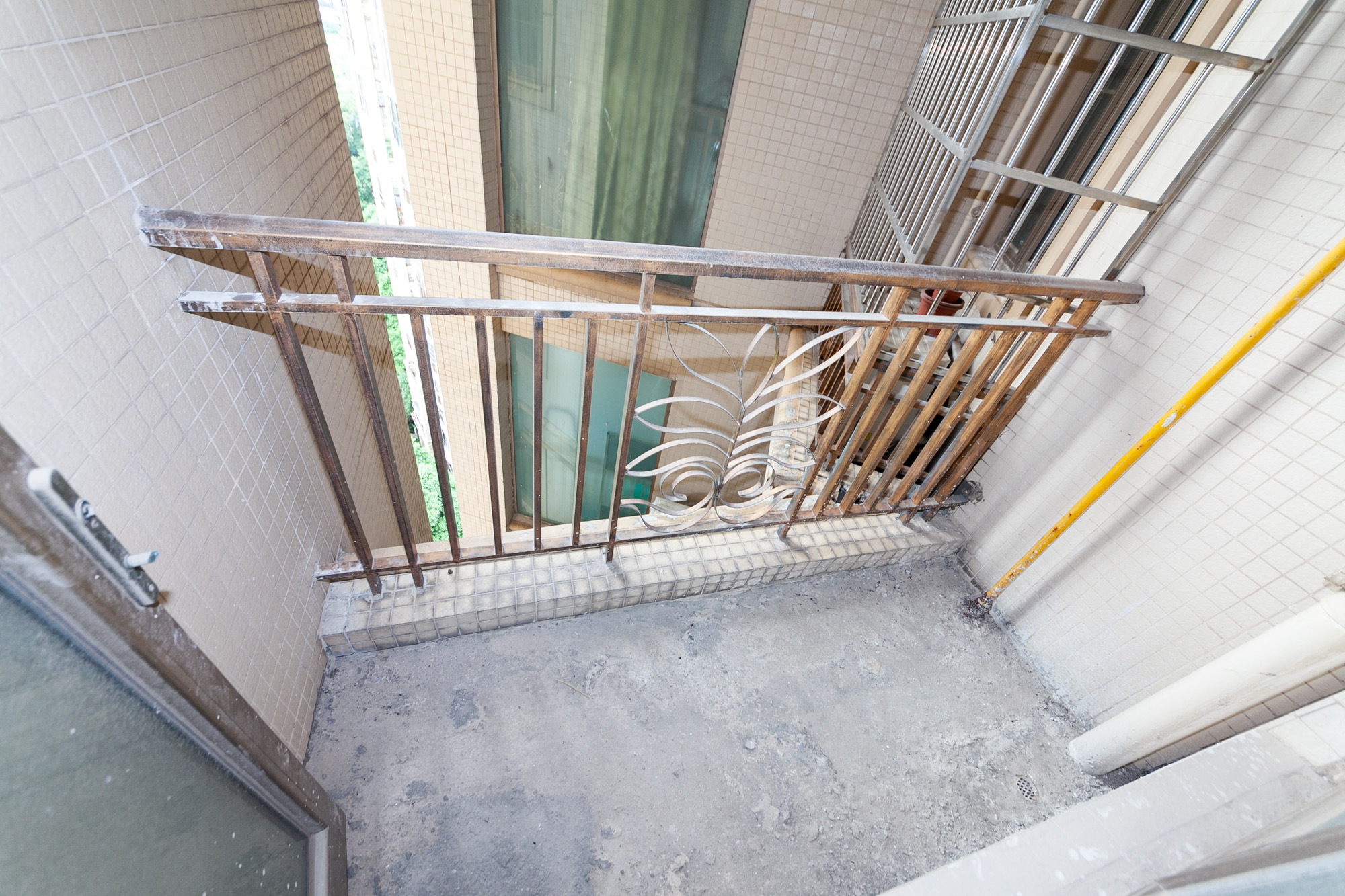 长沙玫瑰园  4室2厅3卫   141.50万阳台