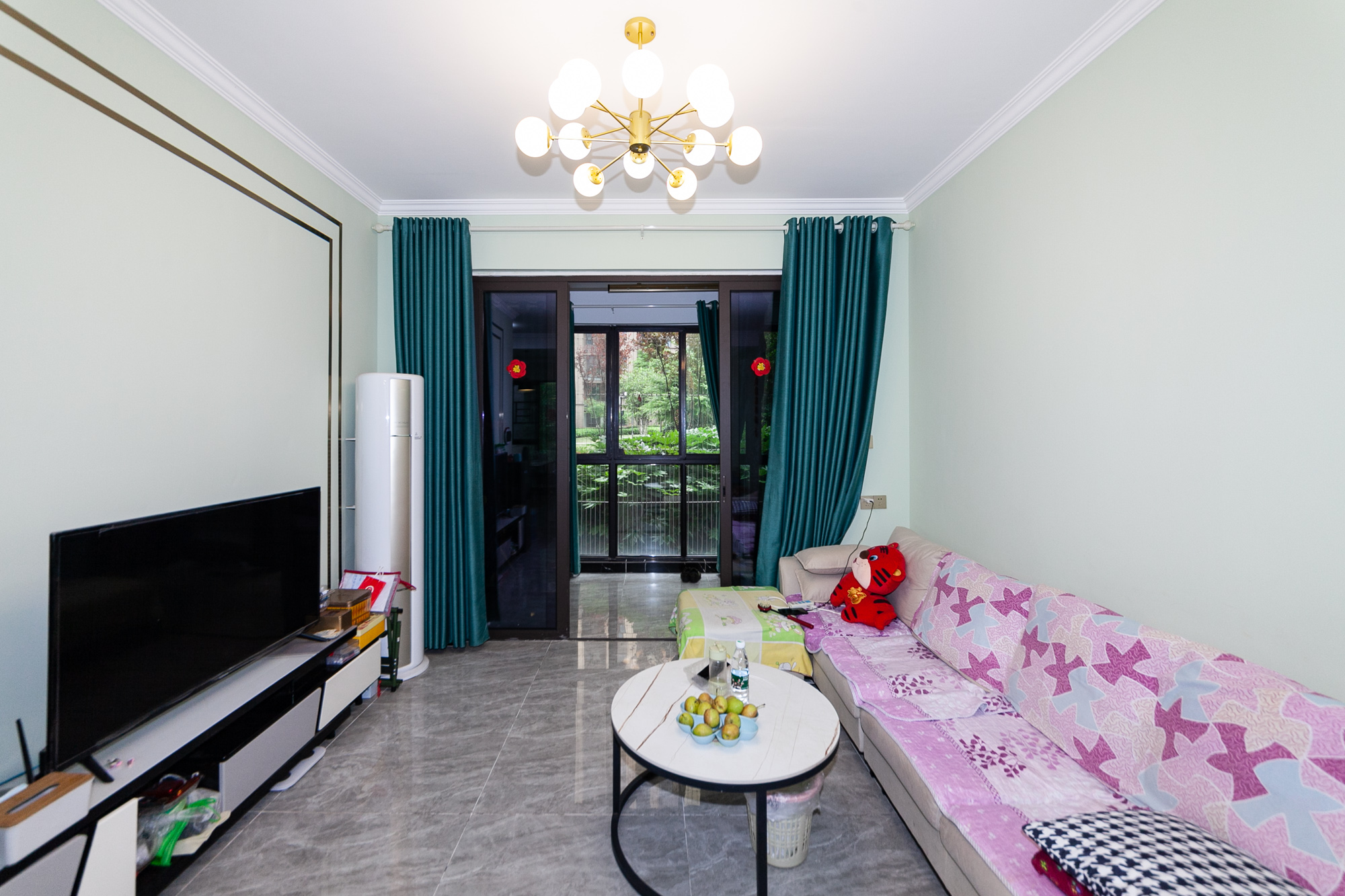 龙湖璟宸原著(龙湖紫宸) 3室2厅2卫 123.00万 龙湖璟宸原著(龙湖紫宸) 3室2厅2卫 123.00万客厅