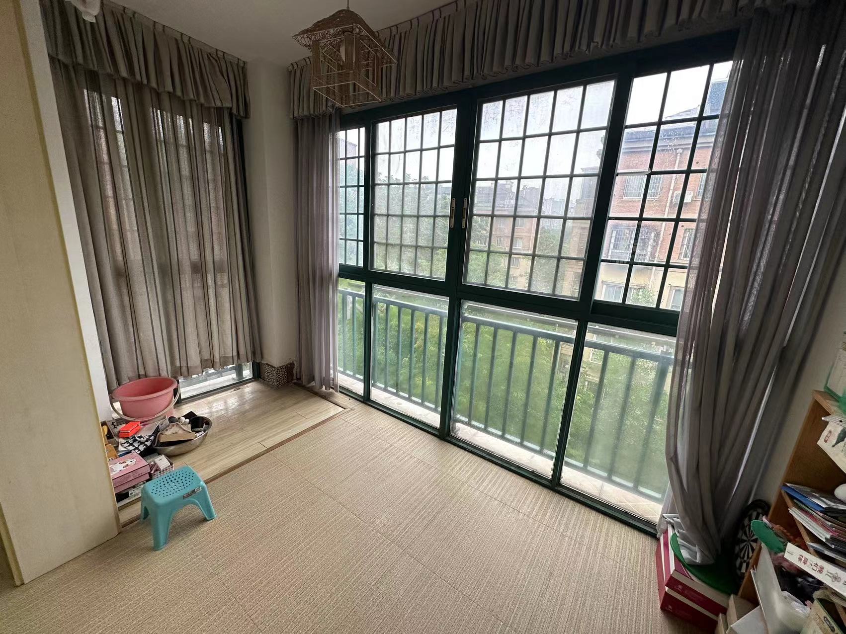 玫瑰名城梧桐园  4室2厅2卫   66.00万 玫瑰名城梧桐园  4室2厅2卫   66.00万室内图