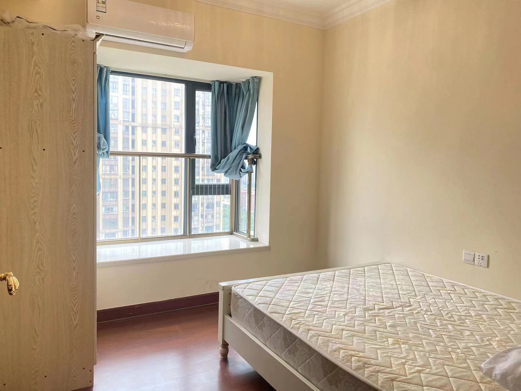 恒大华府  3室2厅1卫   95.00万 恒大华府  3室2厅1卫   95.00万室内图