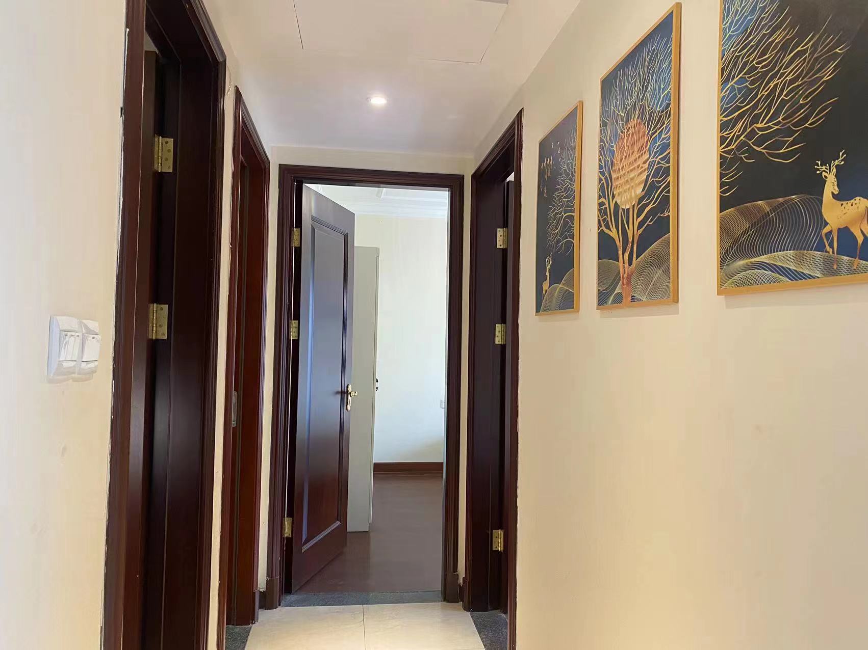 恒大华府  3室2厅1卫   95.00万 恒大华府  3室2厅1卫   95.00万室内图