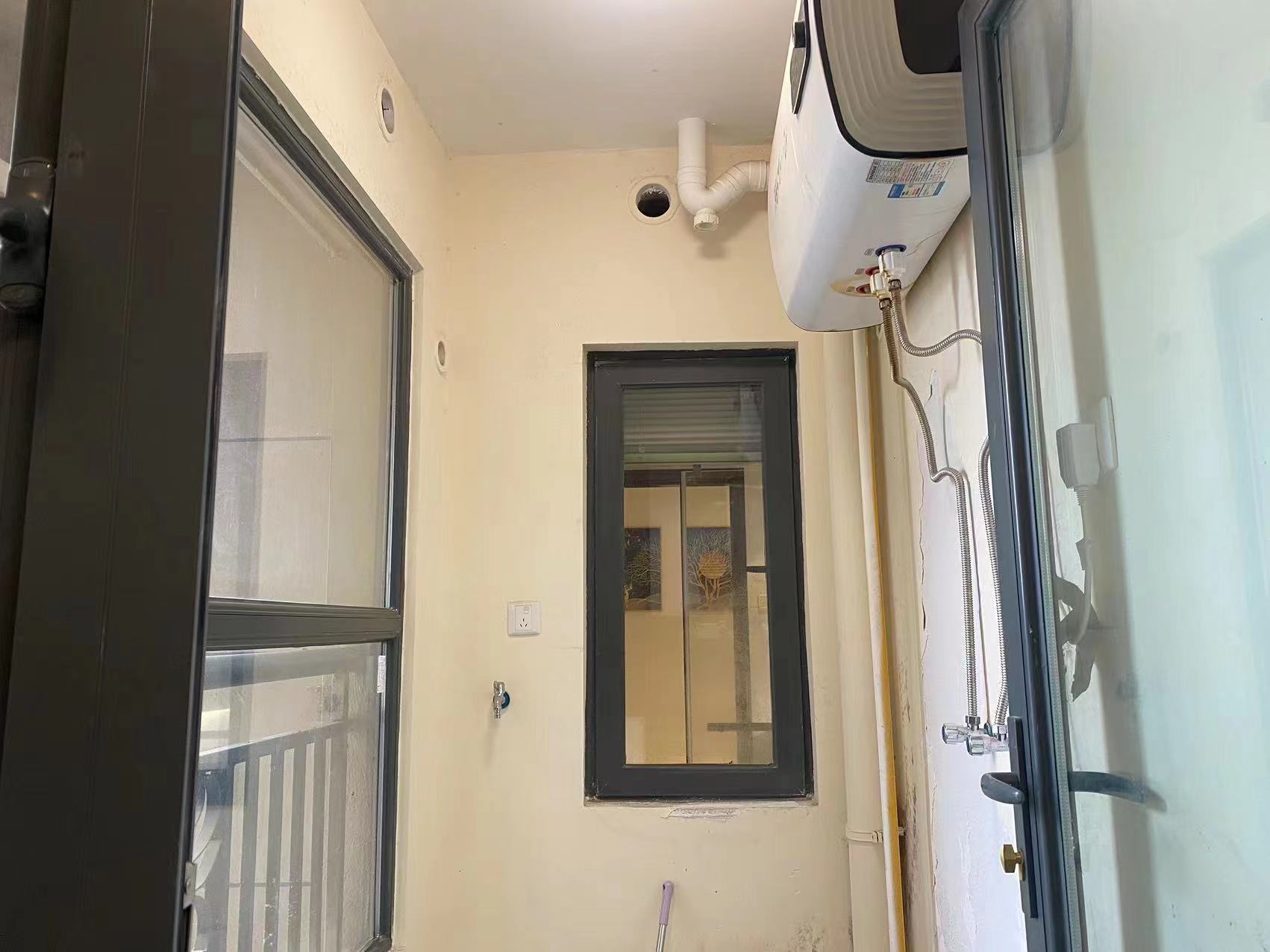 恒大华府  3室2厅1卫   95.00万 恒大华府  3室2厅1卫   95.00万室内图