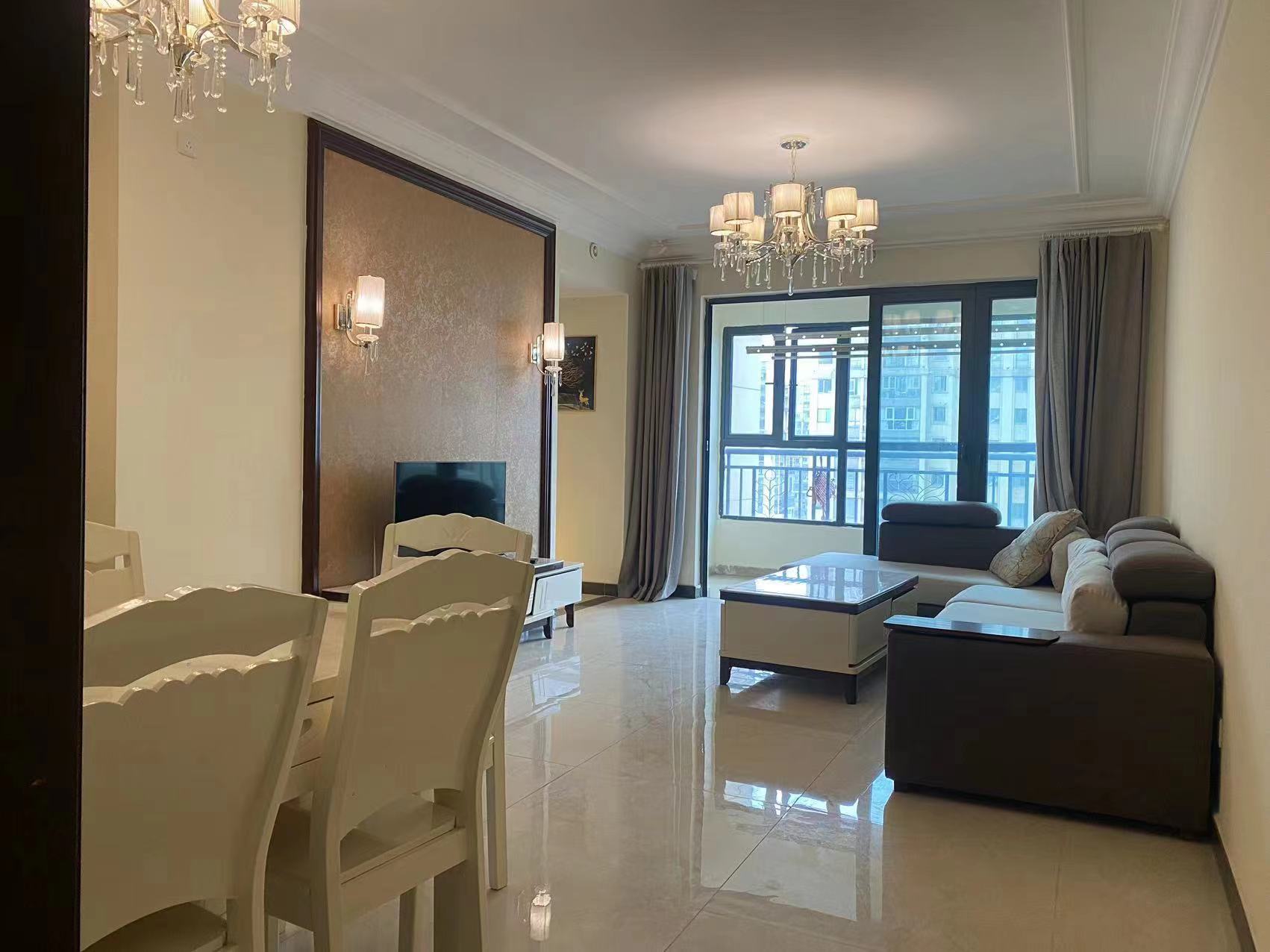 恒大华府  3室2厅1卫   95.00万 恒大华府  3室2厅1卫   95.00万室内图