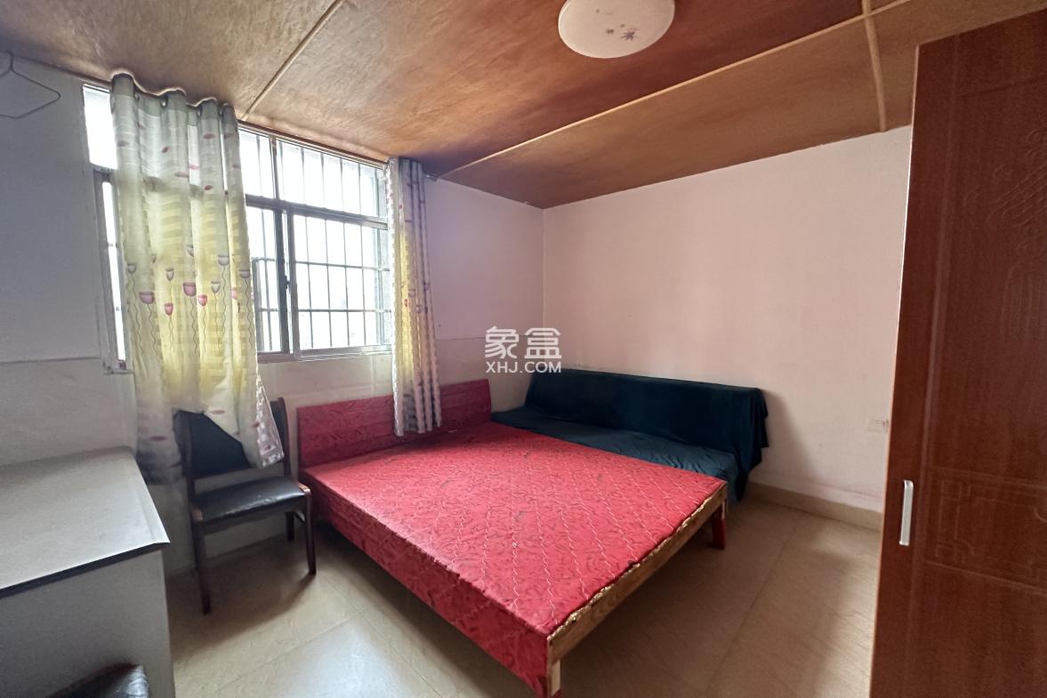 中南市场 3室2厅1卫 1100.00元/月 中南市场 3室2厅1卫 1100.00元/月室内图