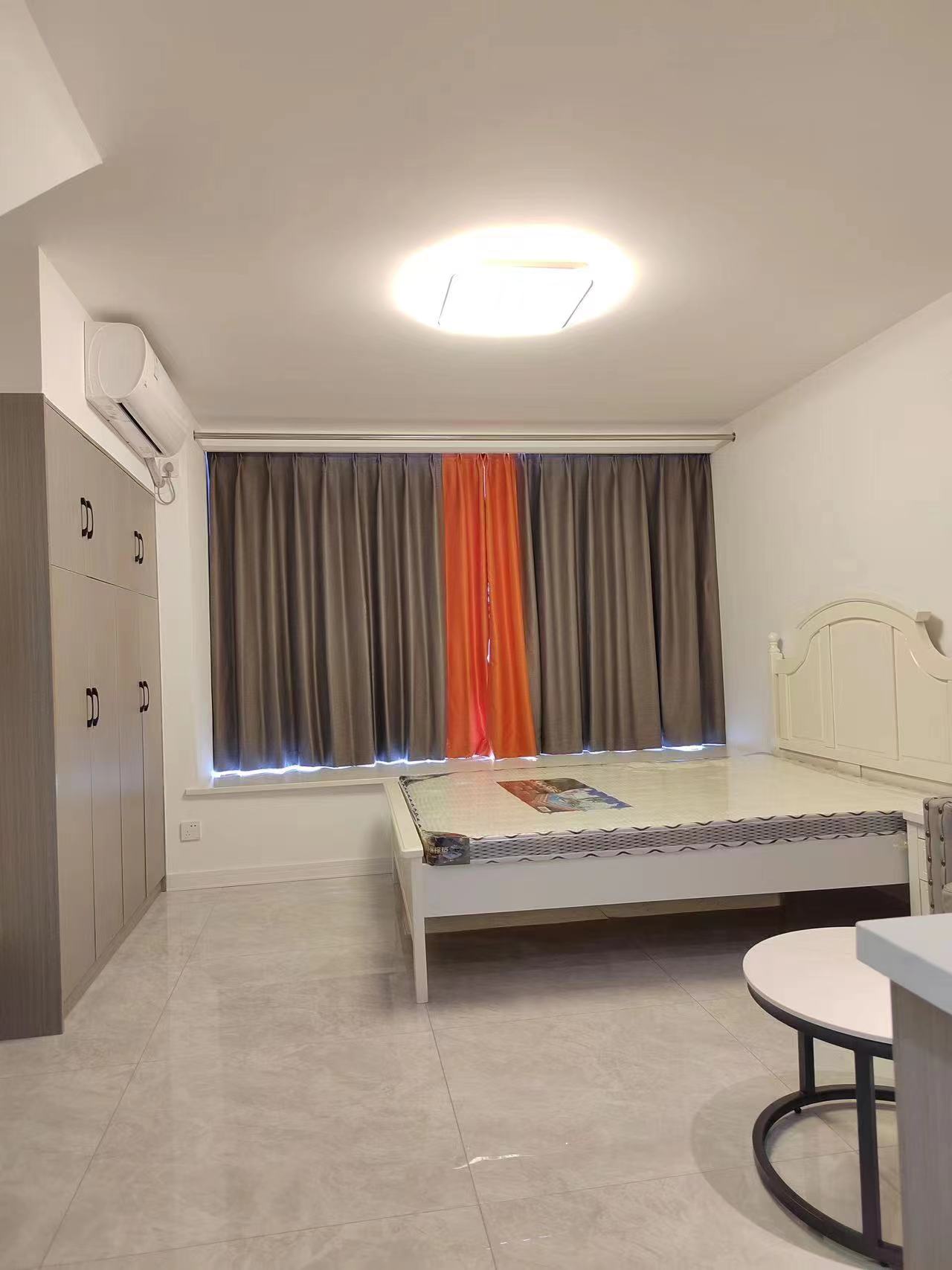 恒大华府 1室1厅1卫 1300.00元/月 恒大华府 1室1厅1卫 1300.00元/月室内图