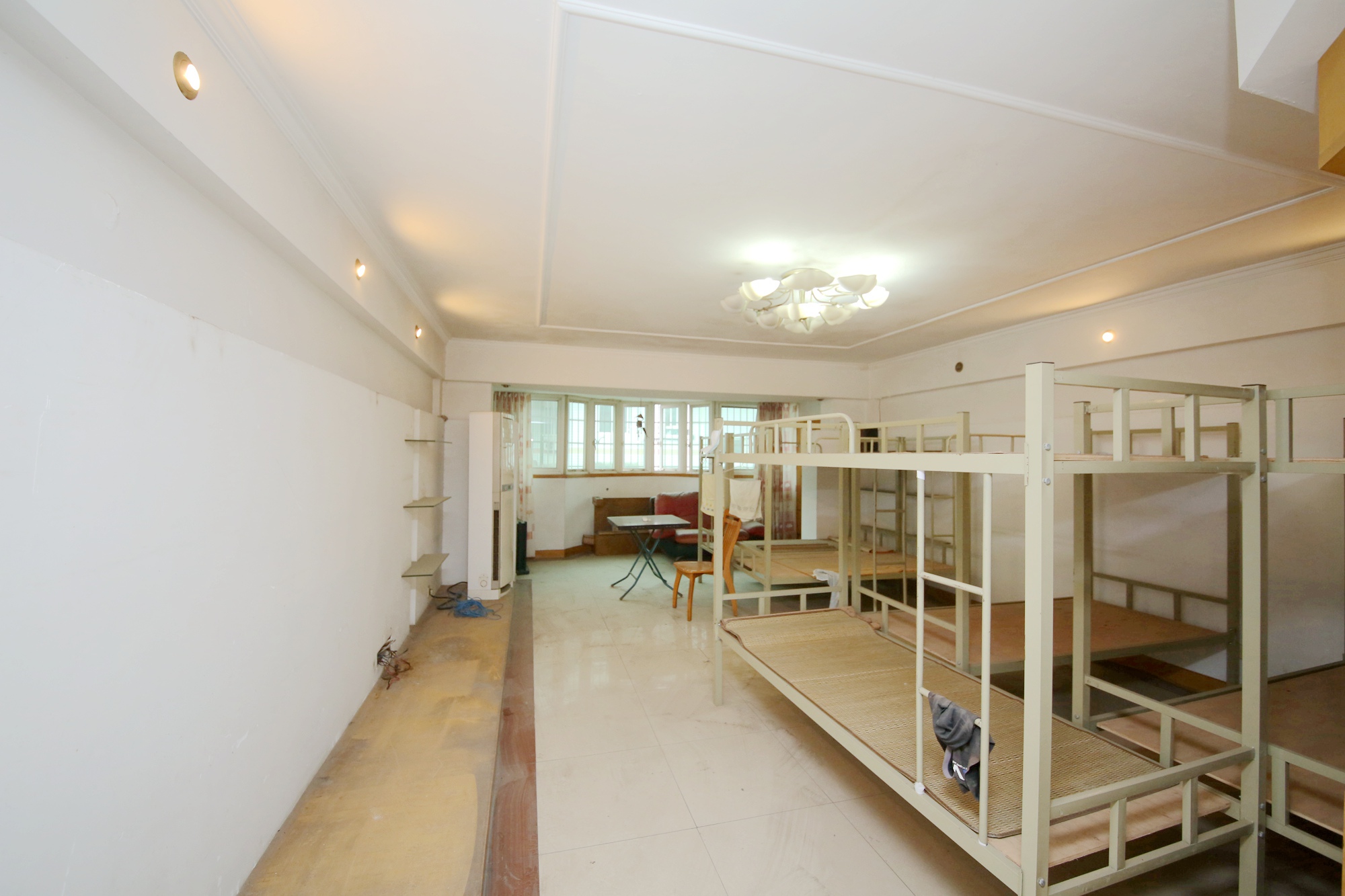水月林公寓（建行宿舍）  4室3厅3卫   167.50万客厅