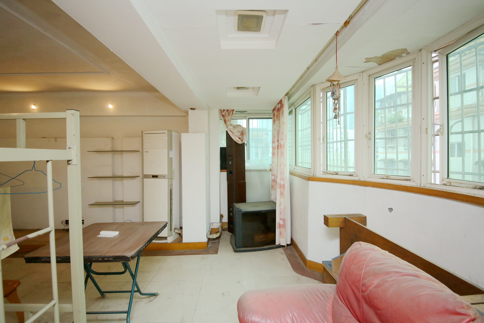 水月林公寓（建行宿舍）  4室3厅3卫   167.50万阳台