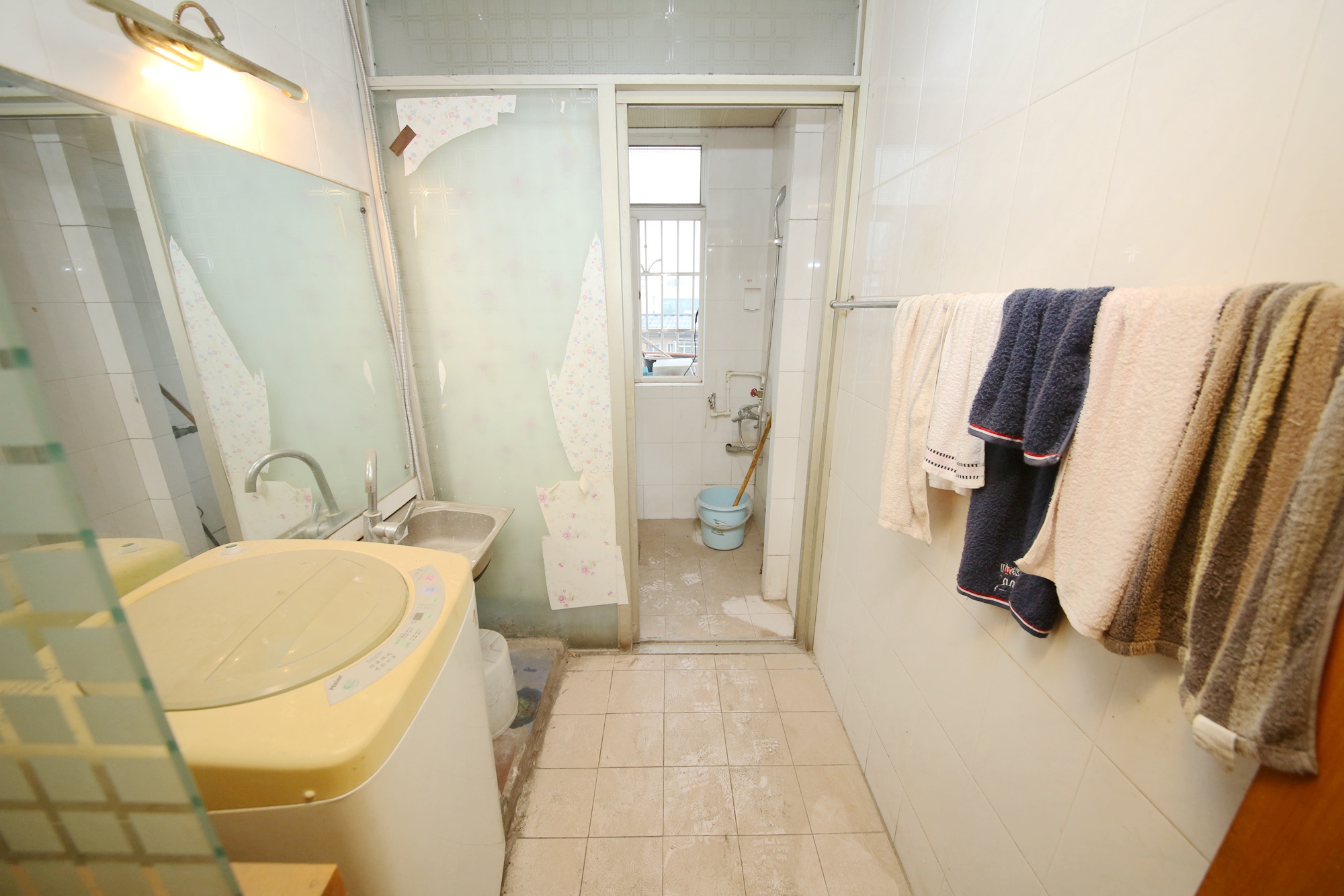 水月林公寓（建行宿舍）  4室3厅3卫   167.50万卫生间