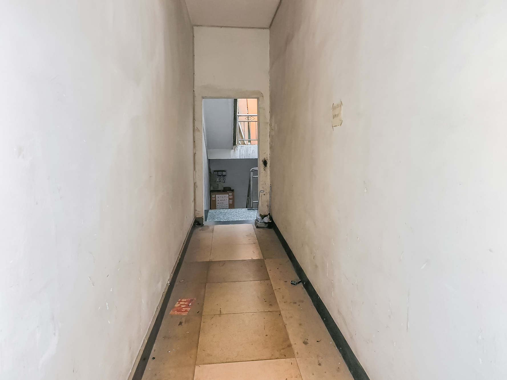 众鑫建材市场（长沙县星沙镇皮具市场）  4室2厅2卫   60.00万其他