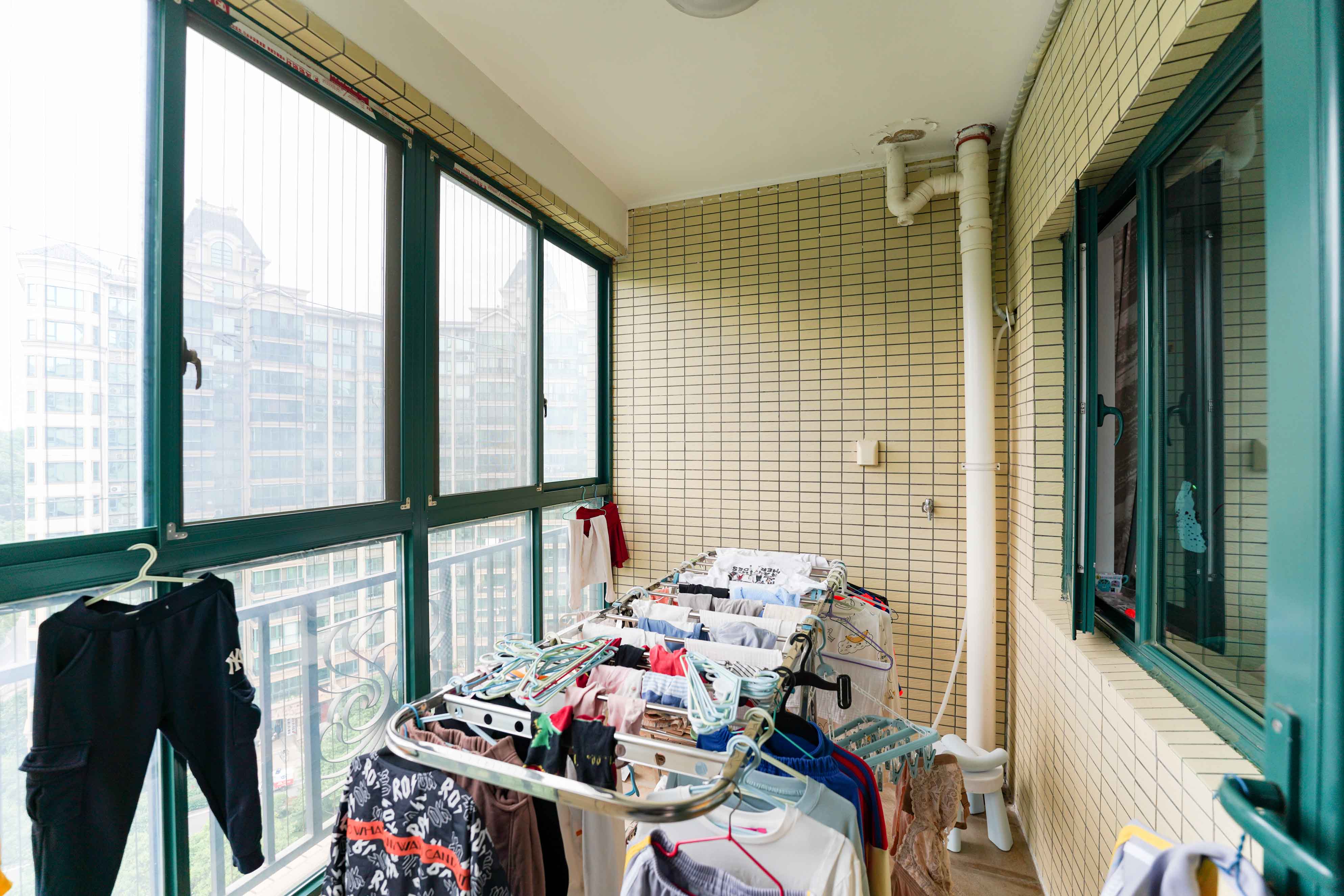 恒大城  4室2厅2卫   160.00万其他