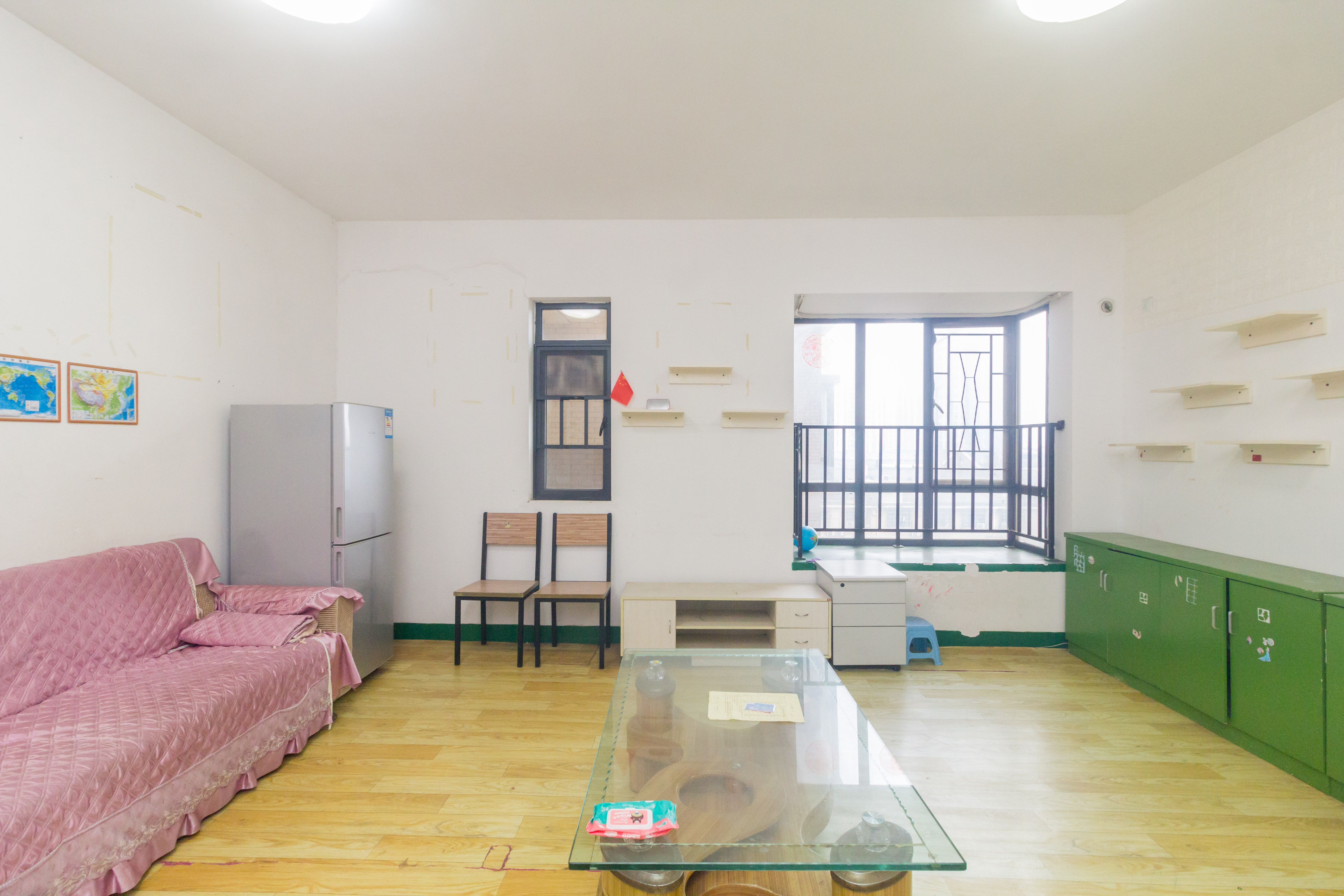 中国铁建国际城一期  3室2厅1卫   54.80万 中国铁建国际城一期  3室2厅1卫   54.80万客厅